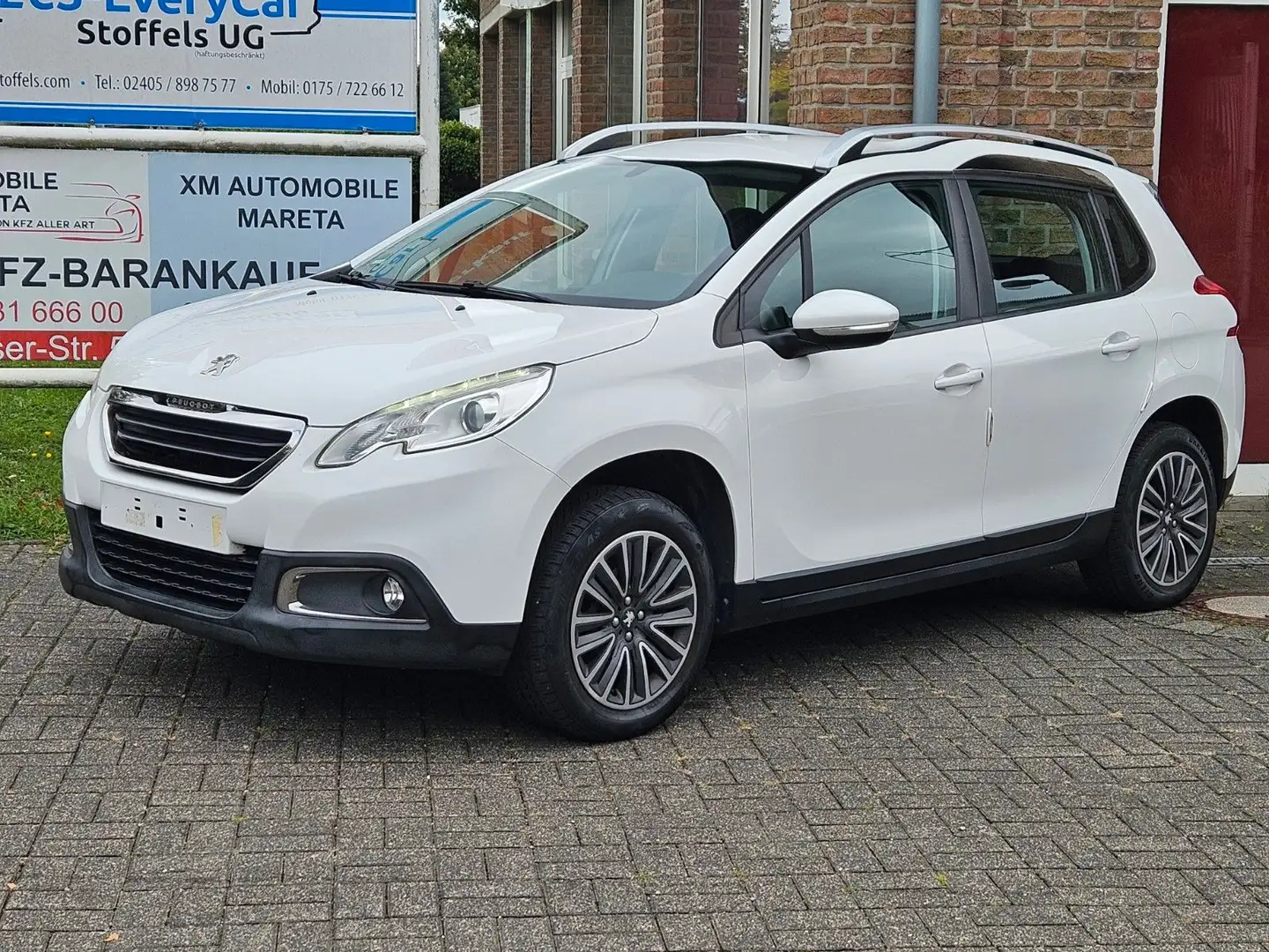 Peugeot 2008 Active 1,2 PureTech City-Paket Klima Blanc - 1