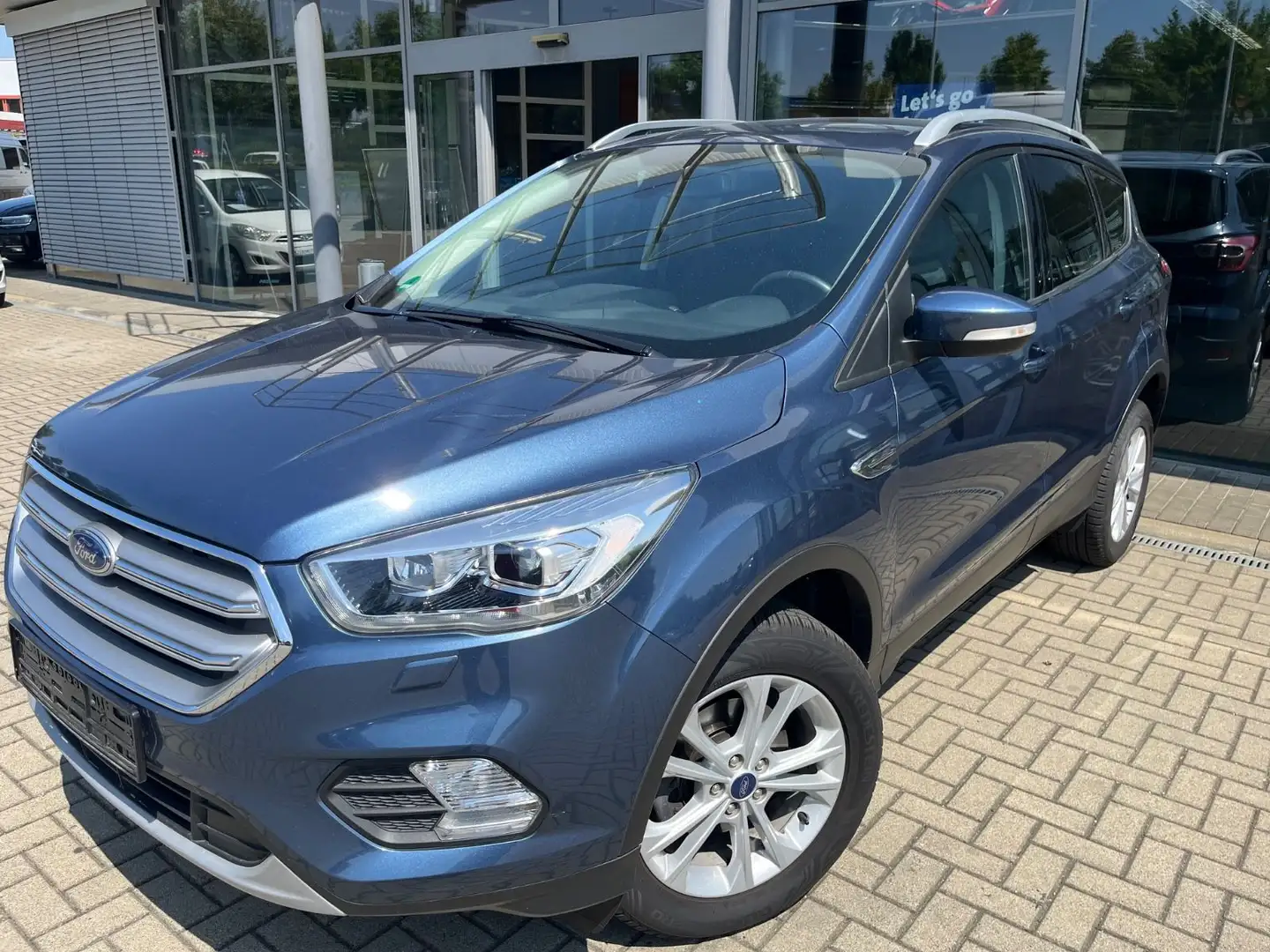 Ford Kuga Titanium BI XENON/TEILLEDER/KEYLESS/KAMERA Bleu - 1