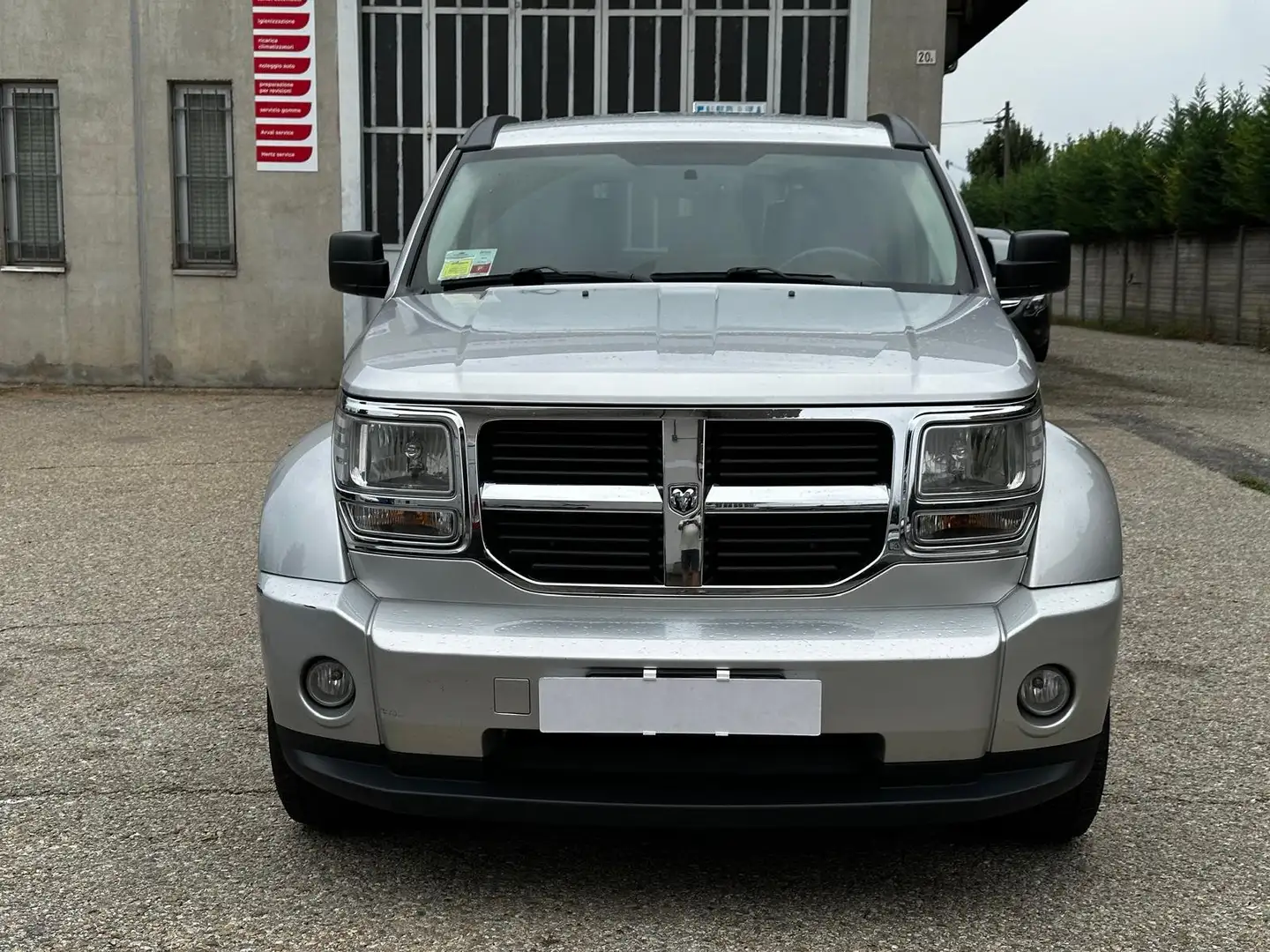 Dodge Nitro Nitro 2.8 L4 crd 16v SXT 4wd dpf Stříbrná - 1
