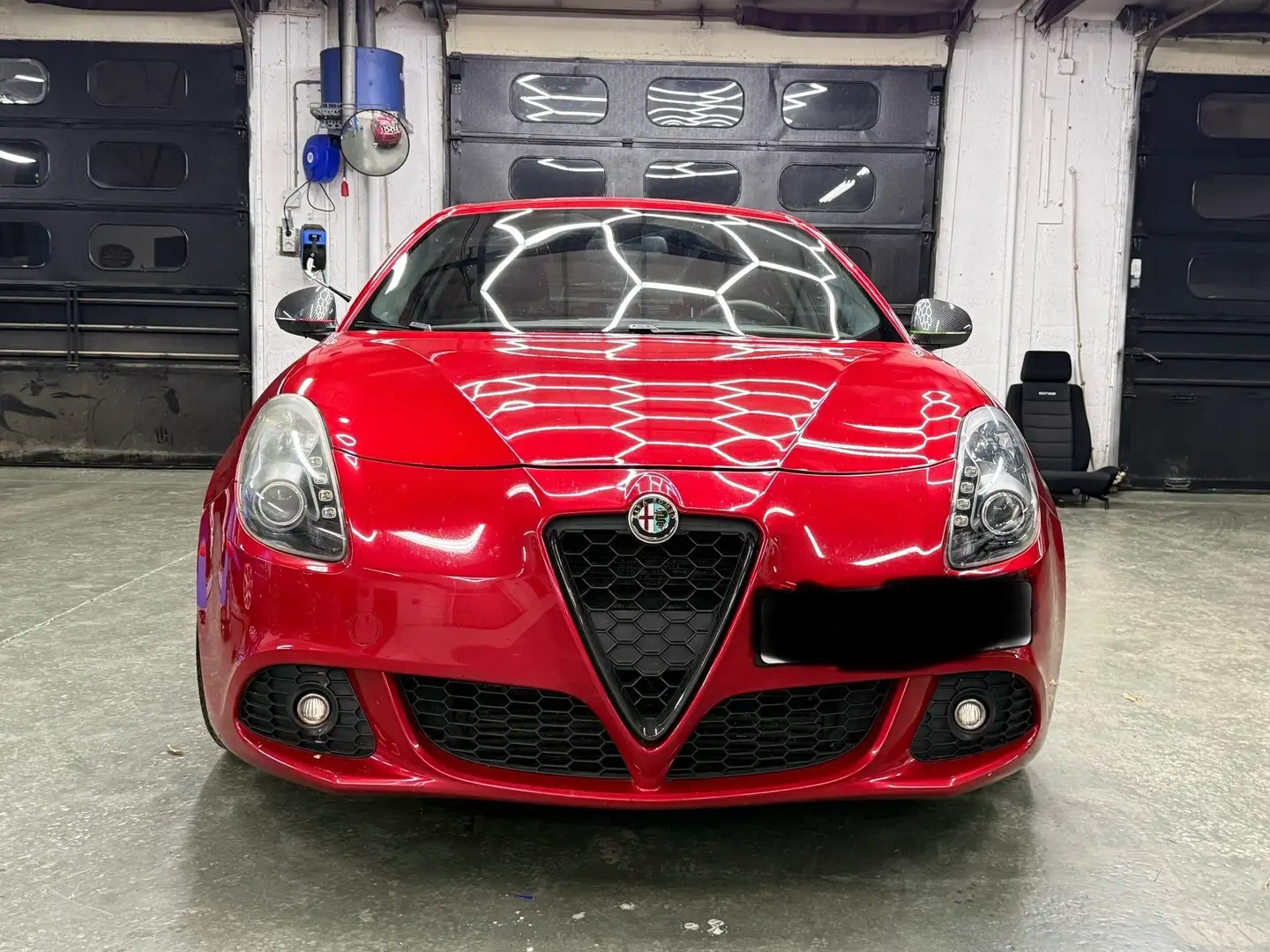 Alfa Romeo Giulietta 1.7 TBi Quad. V. Červená - 2