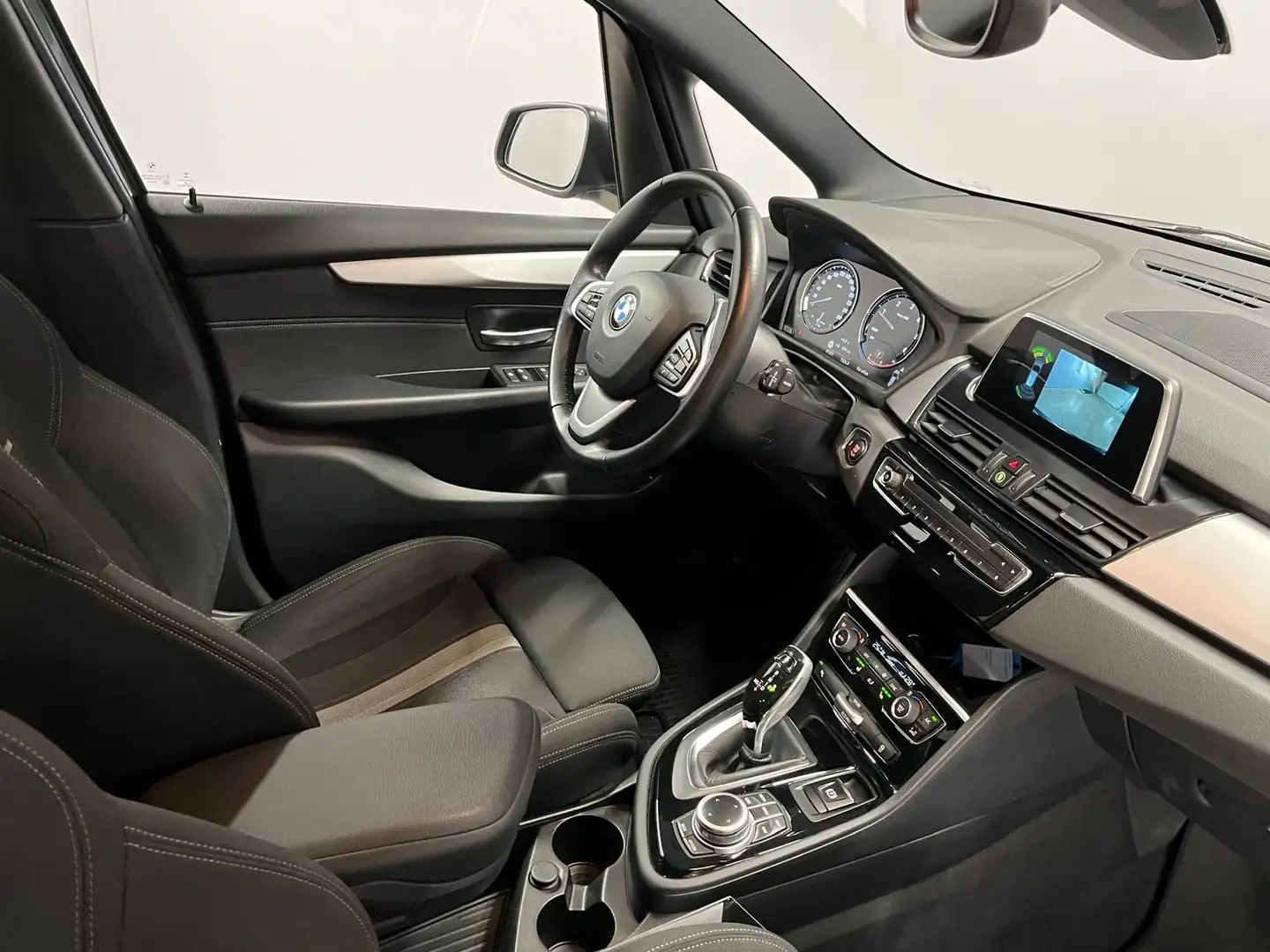 BMW 218 2er Gran Tourer Aut. ***LED | Sportsitze*** Silber - 2