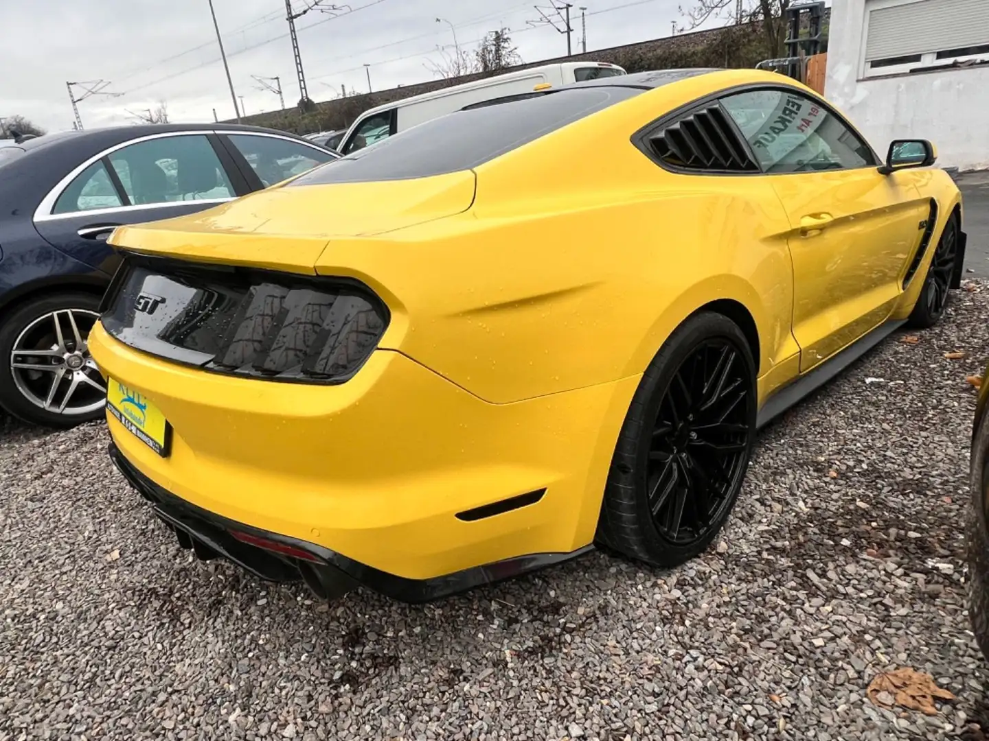 Ford Mustang Flügeltüren Gelb - 2