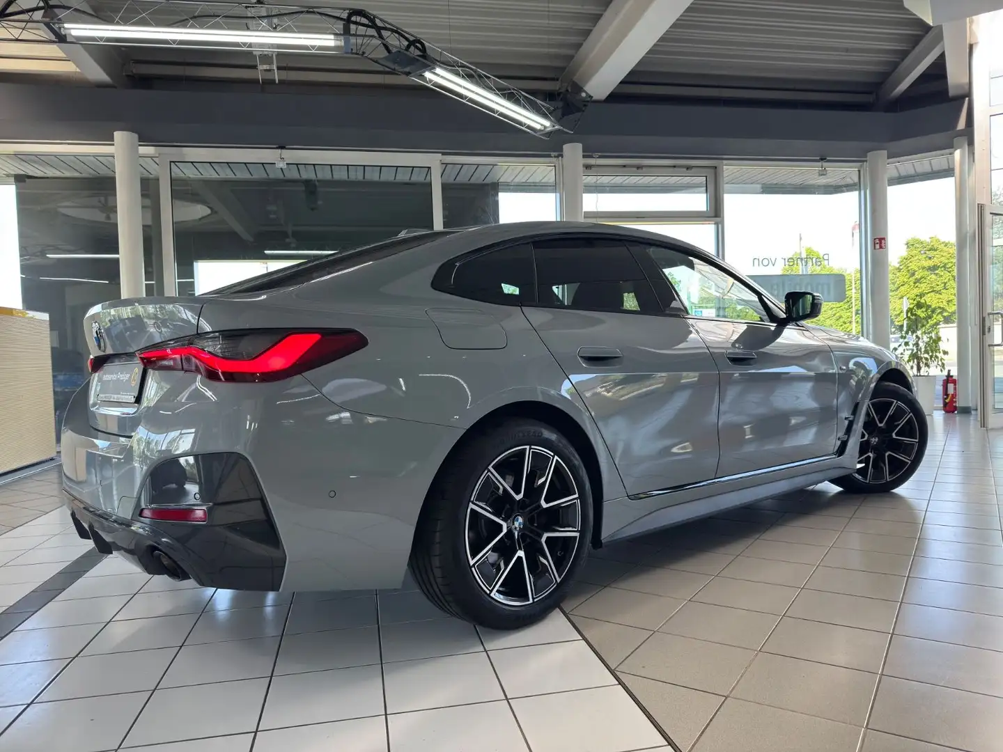 BMW 420 Baureihe 4 Gran Coupe 420 d xDrive M Sport Grau - 2