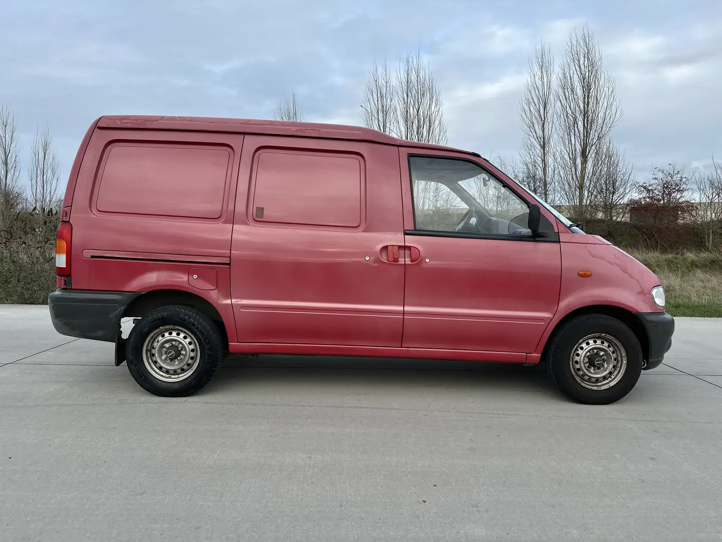 Nissan Vanette 2.3 D Blind Van Rot - 2