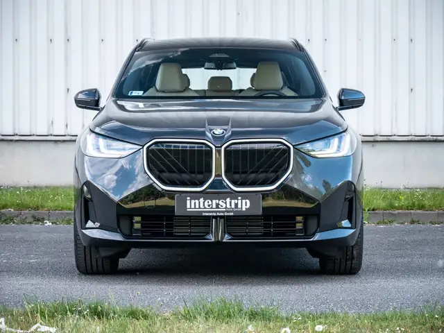 BMW X3 view 2
