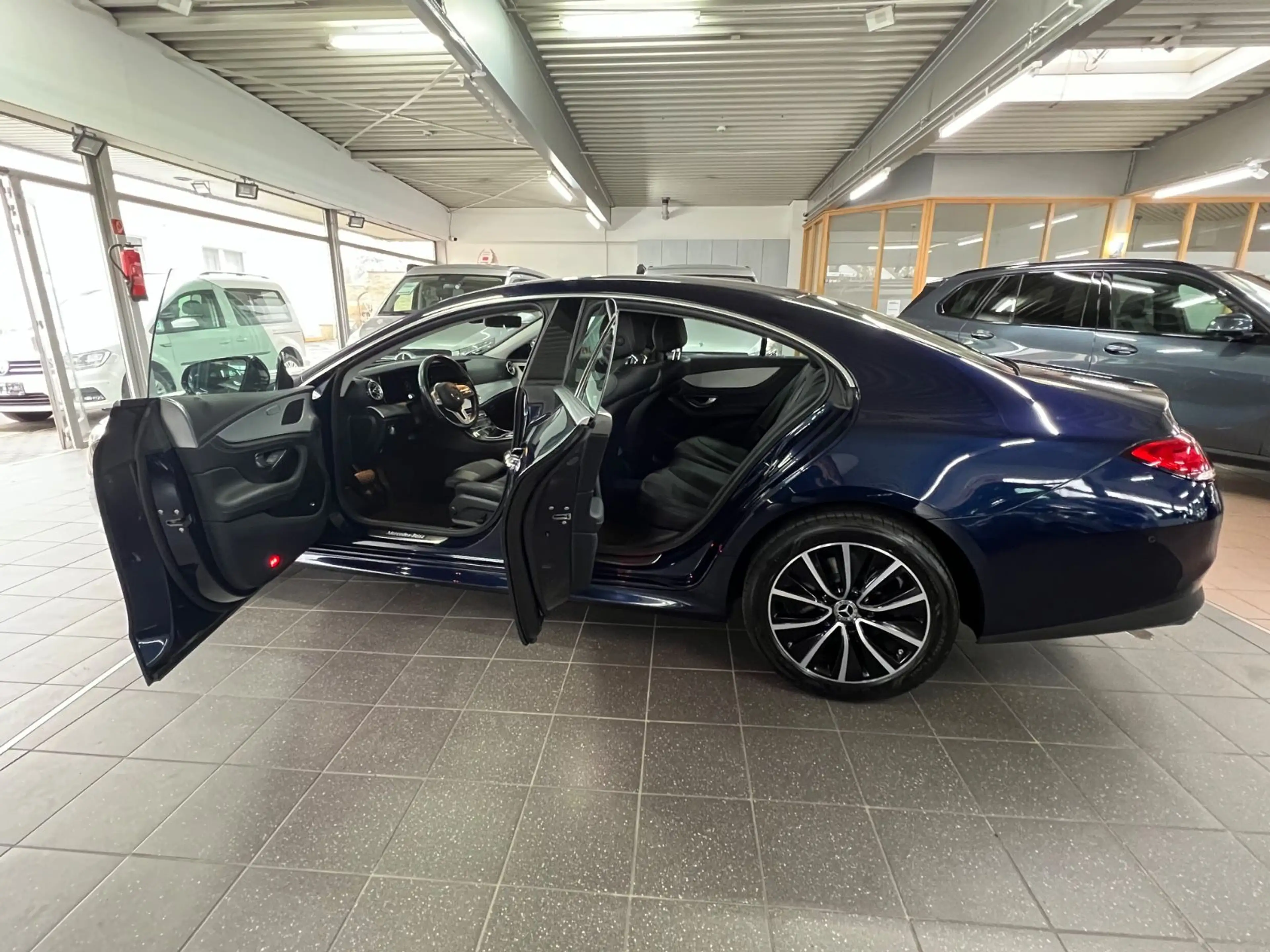 Mercedes-Benz CLS 400 d 4M Avantgarde Widescreen+Park360°+AHK. — photo 7