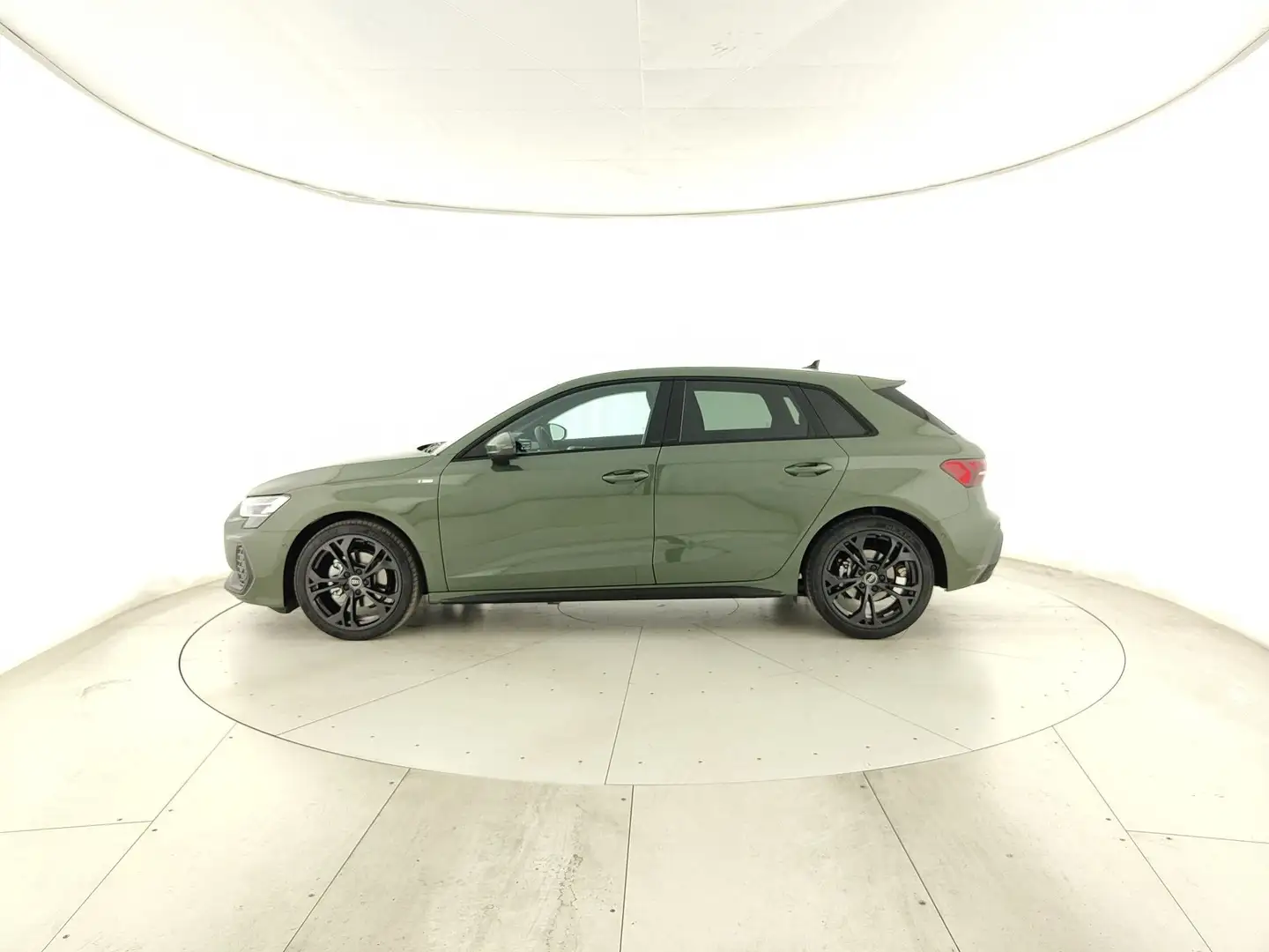 Audi A3 SPB 35 TFSI S tronic S line edition - LED+SED. SP Zelená - 2