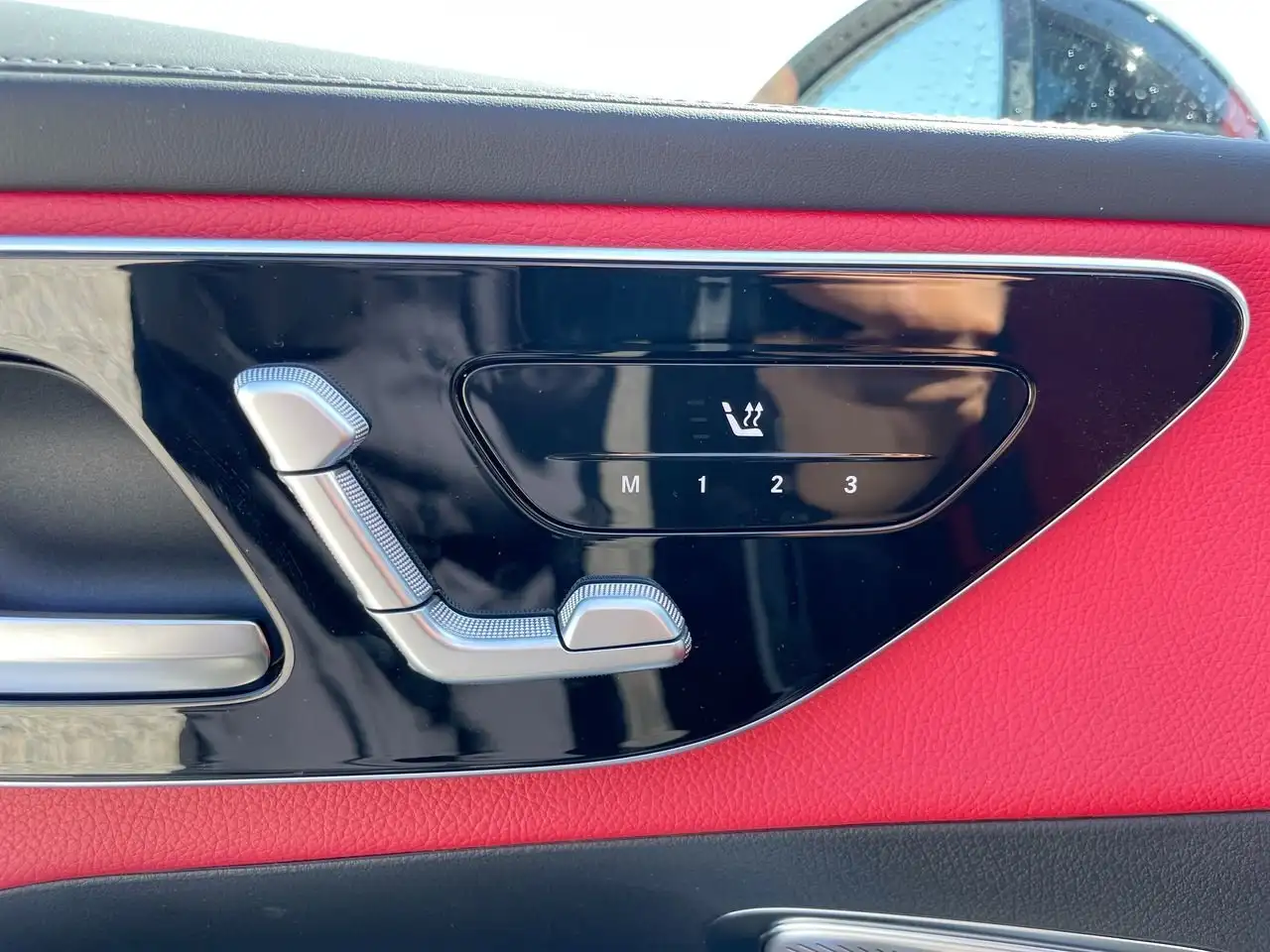 Mercedes-Benz GLC снимка Mercedes-Benz GLC