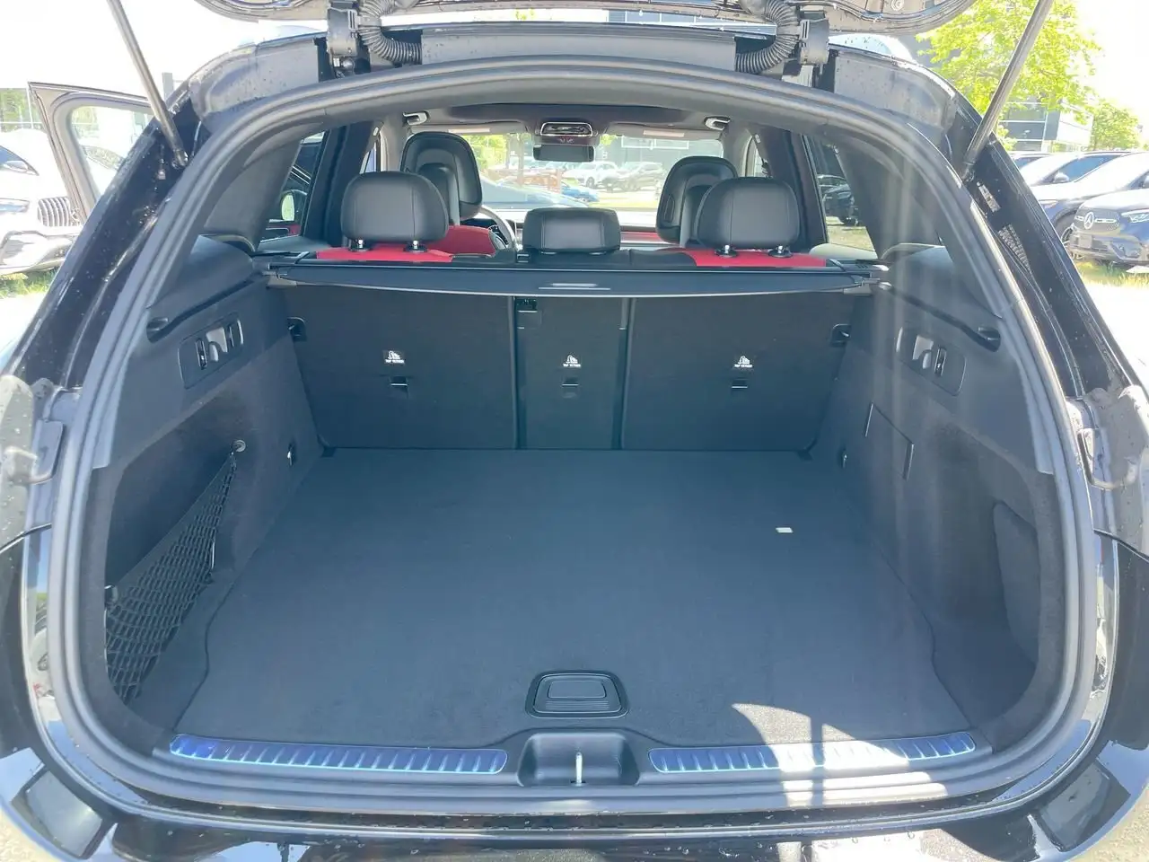 Mercedes-Benz GLC снимка Mercedes-Benz GLC