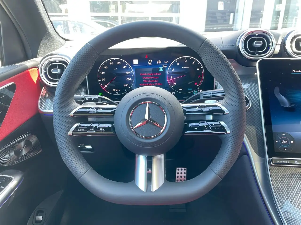 Mercedes-Benz GLC снимка Mercedes-Benz GLC