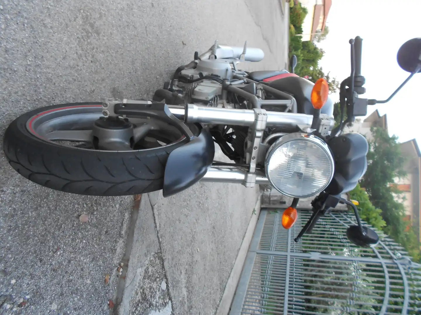 Ducati Monster 600 dark Zwart - 2