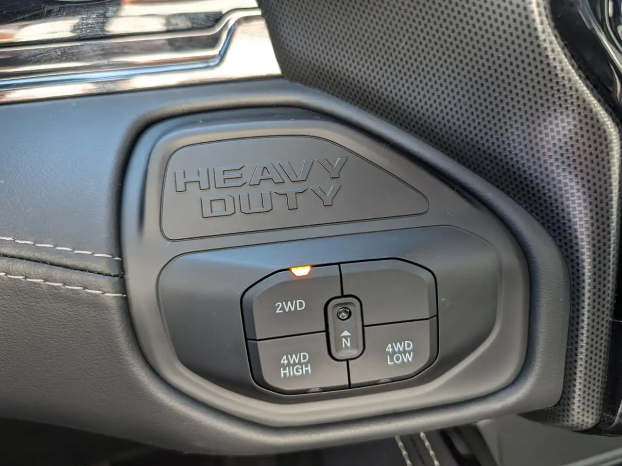 RAM 3500 снимка RAM 3500