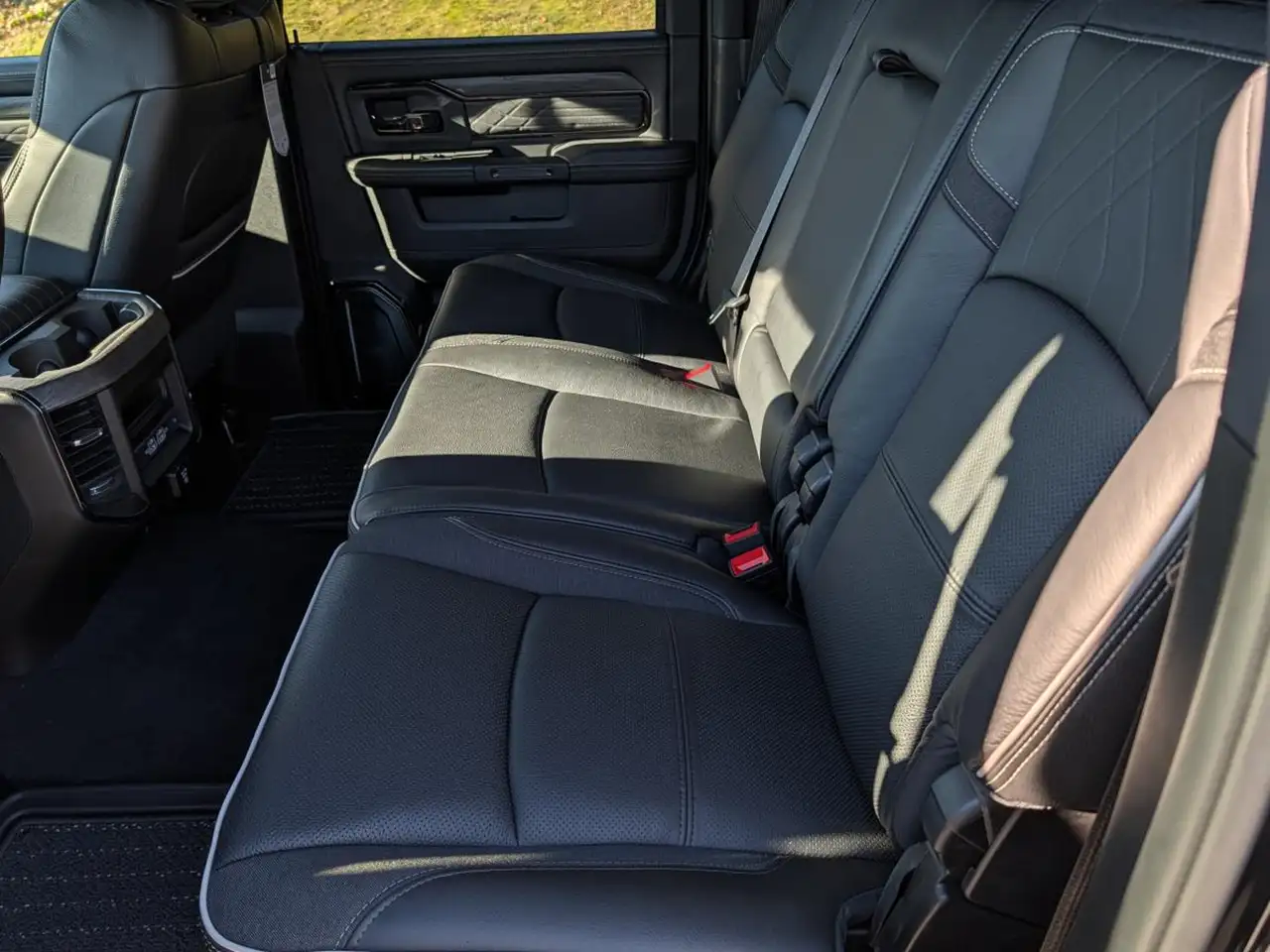 RAM 3500 снимка RAM 3500