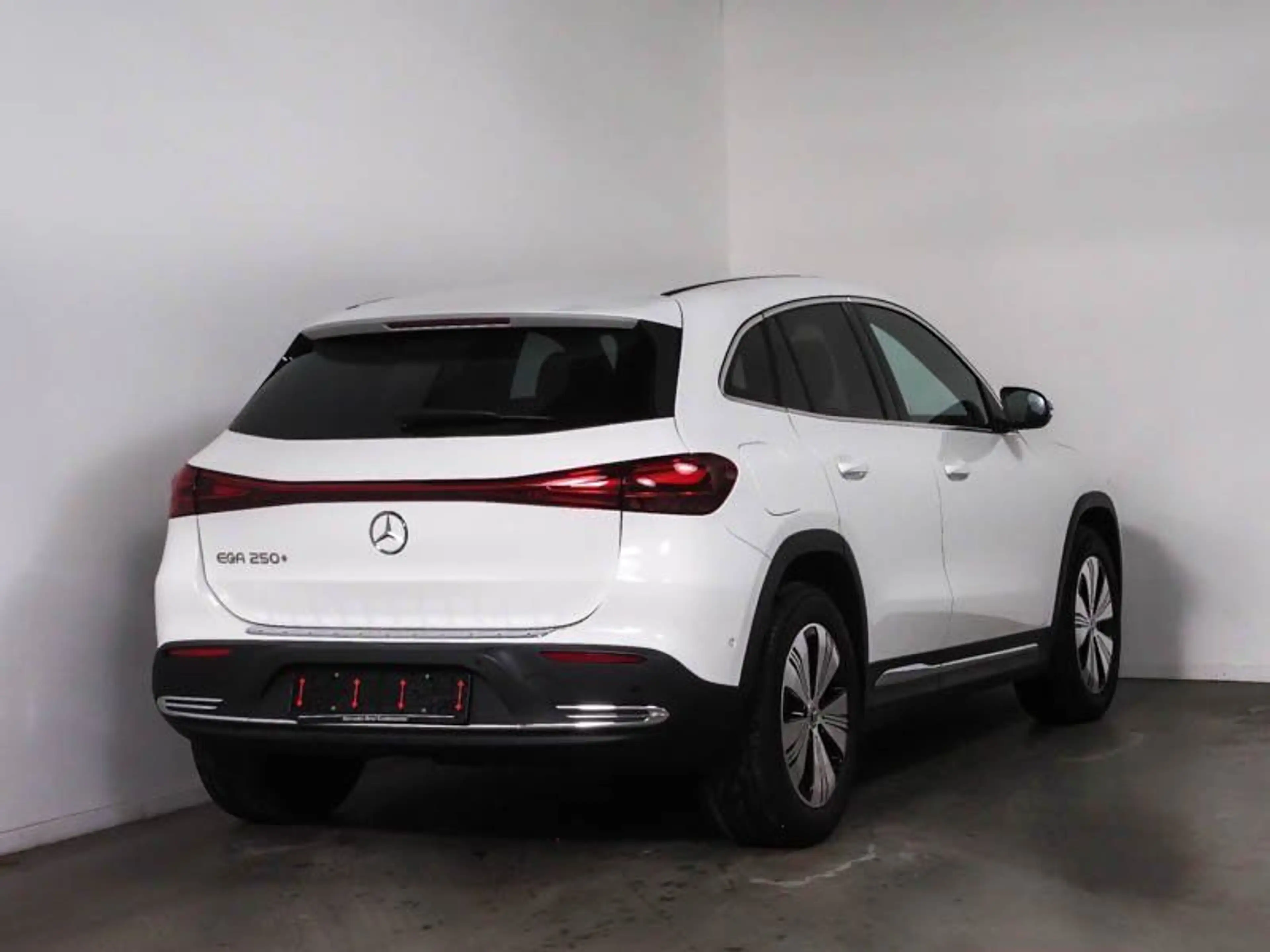 Mercedes-Benz EQA 250+ PROG-ADVANCE MEMORY FAP WDGS WINTER VZA — photo 3