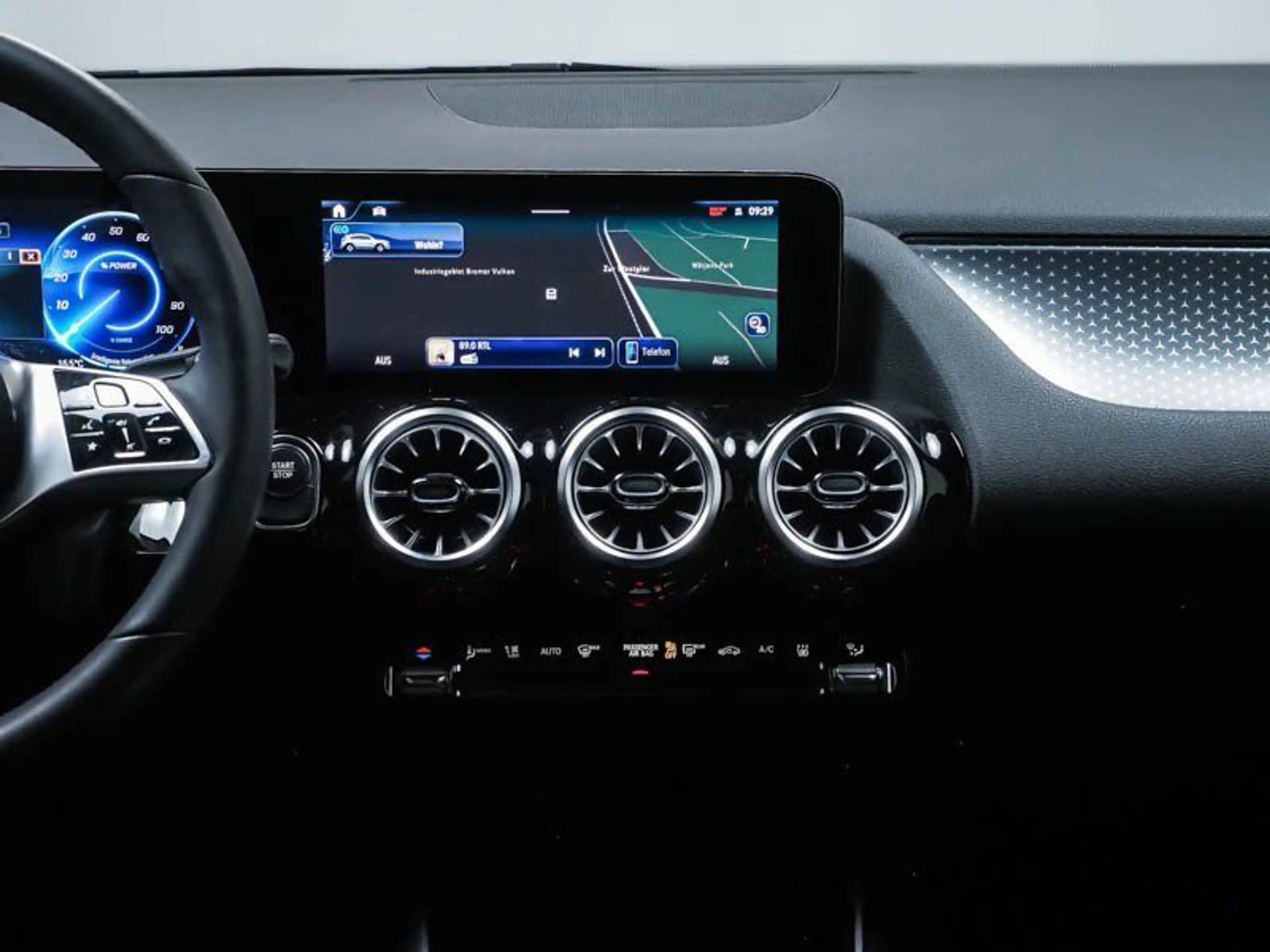 Mercedes-Benz EQA 250+ PROG-ADVANCE MEMORY FAP WDGS WINTER VZA — photo 7