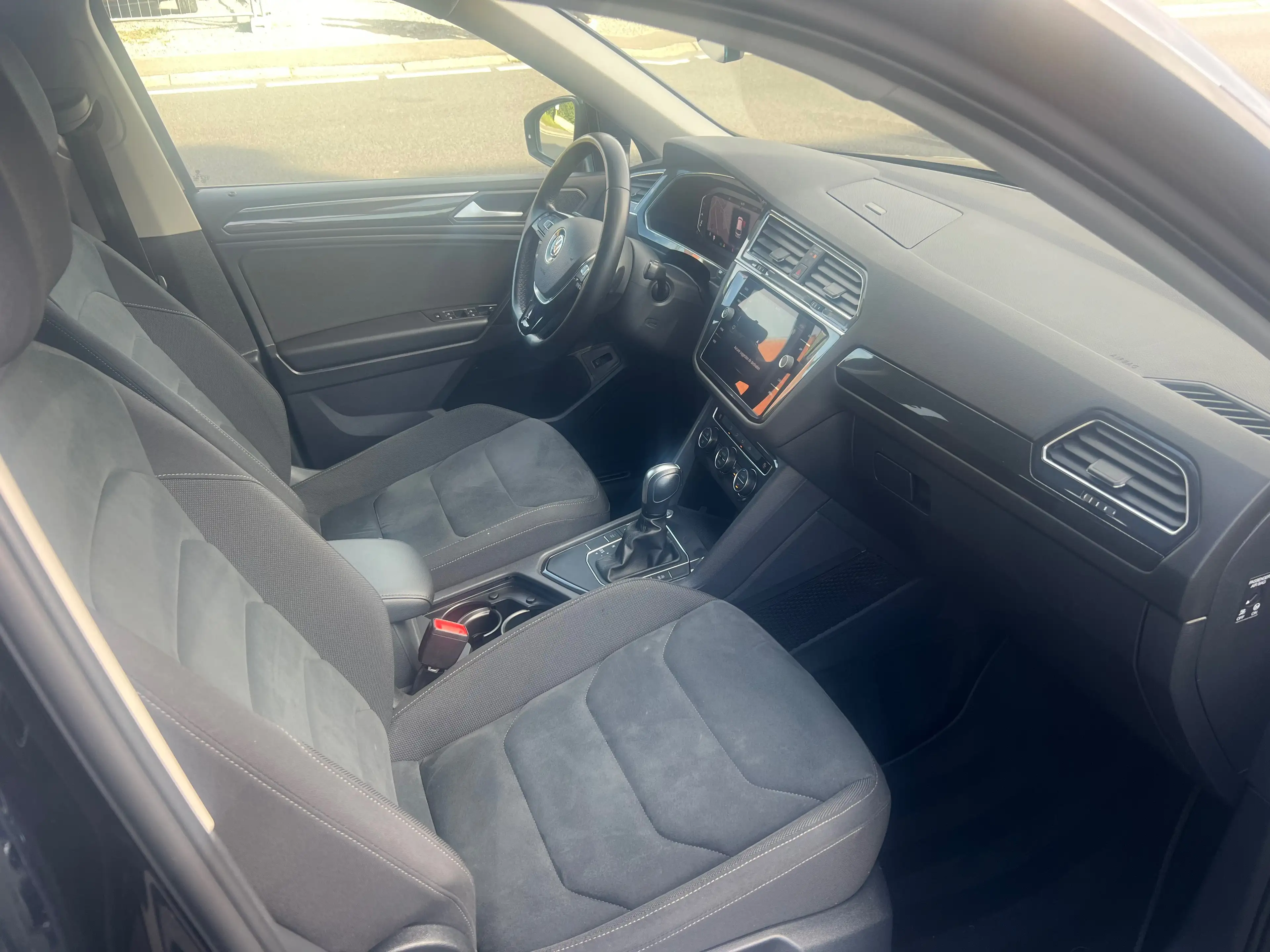 Volkswagen Tiguan Allspace 1.5 TSI Highline OPF DSG AUTOMATIQUE CRÉDIT 100% GARANTIE 12 MOIS COMME NEUF — photo 12