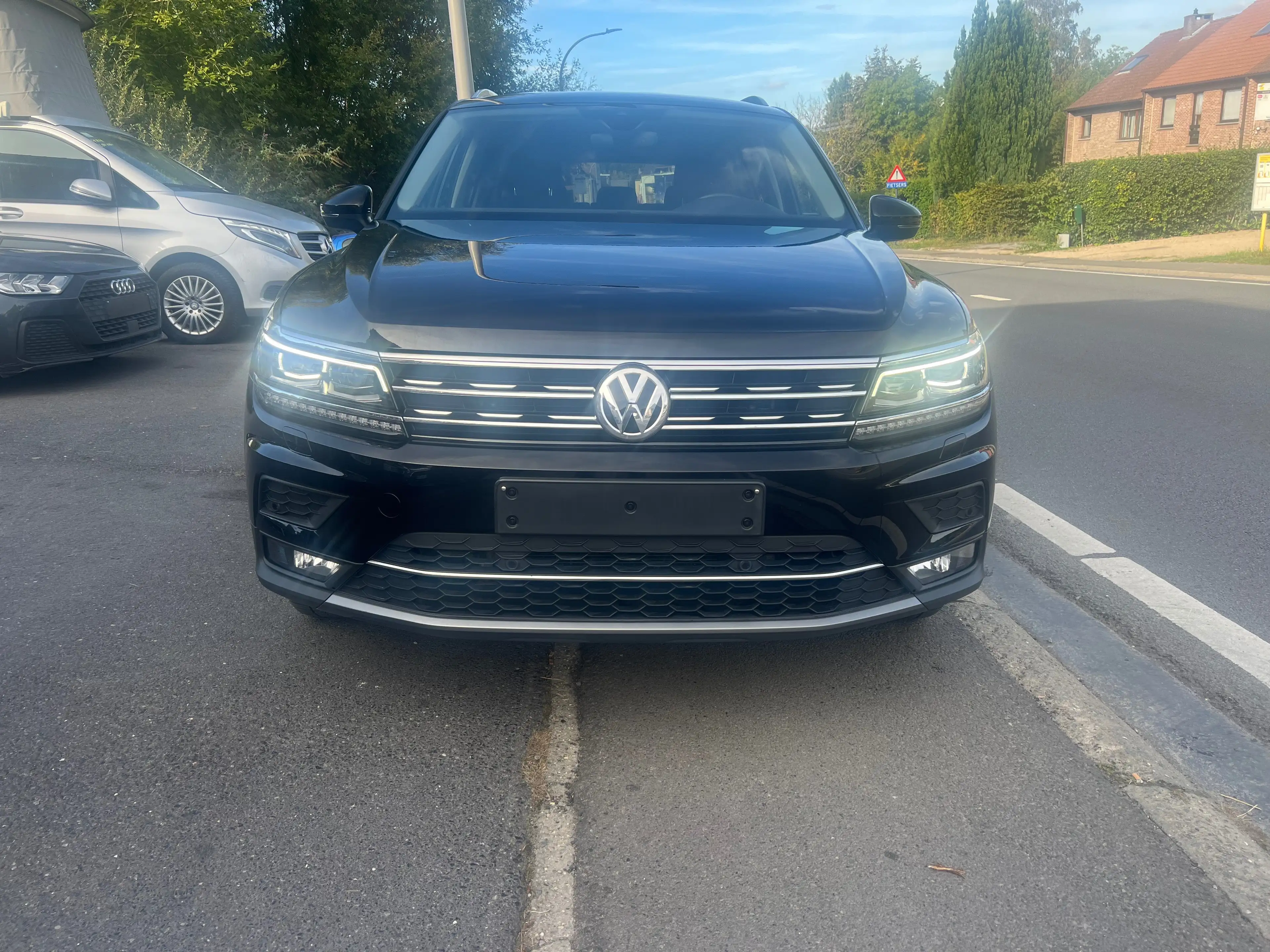 Volkswagen Tiguan Allspace 1.5 TSI Highline OPF DSG AUTOMATIQUE CRÉDIT 100% GARANTIE 12 MOIS COMME NEUF — photo 2