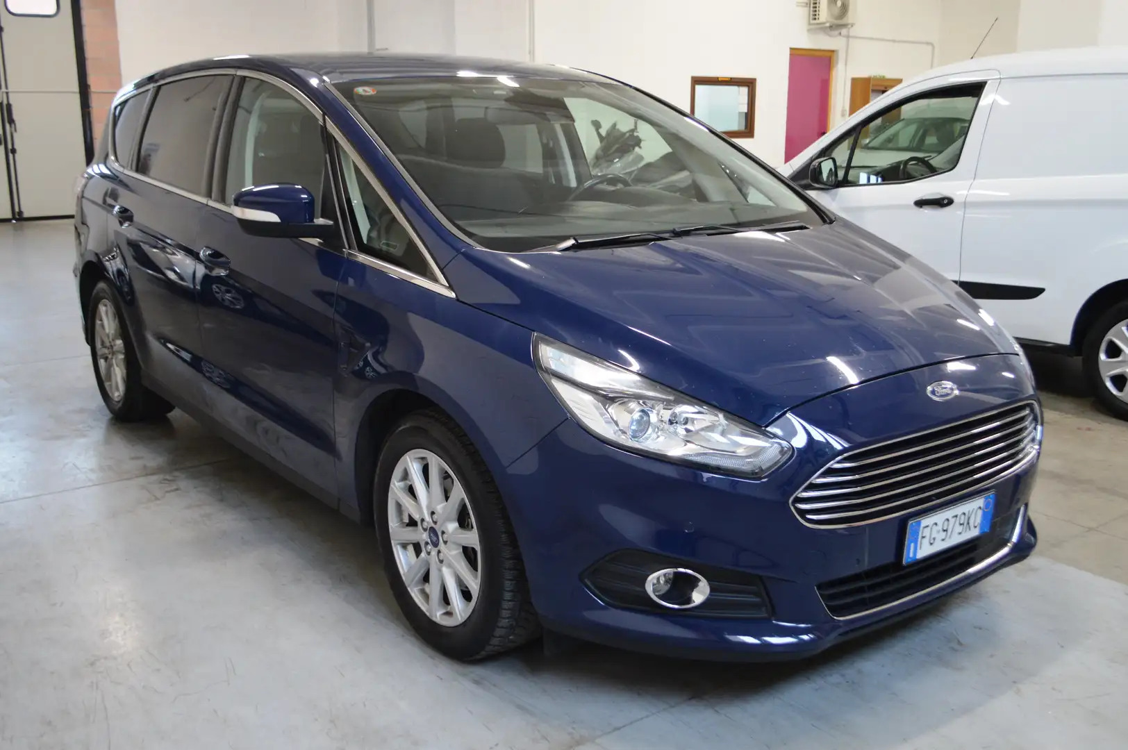 Ford S-Max 2.0 tdci 150cv Titanium PowerShift Blu/Azzurro - 2