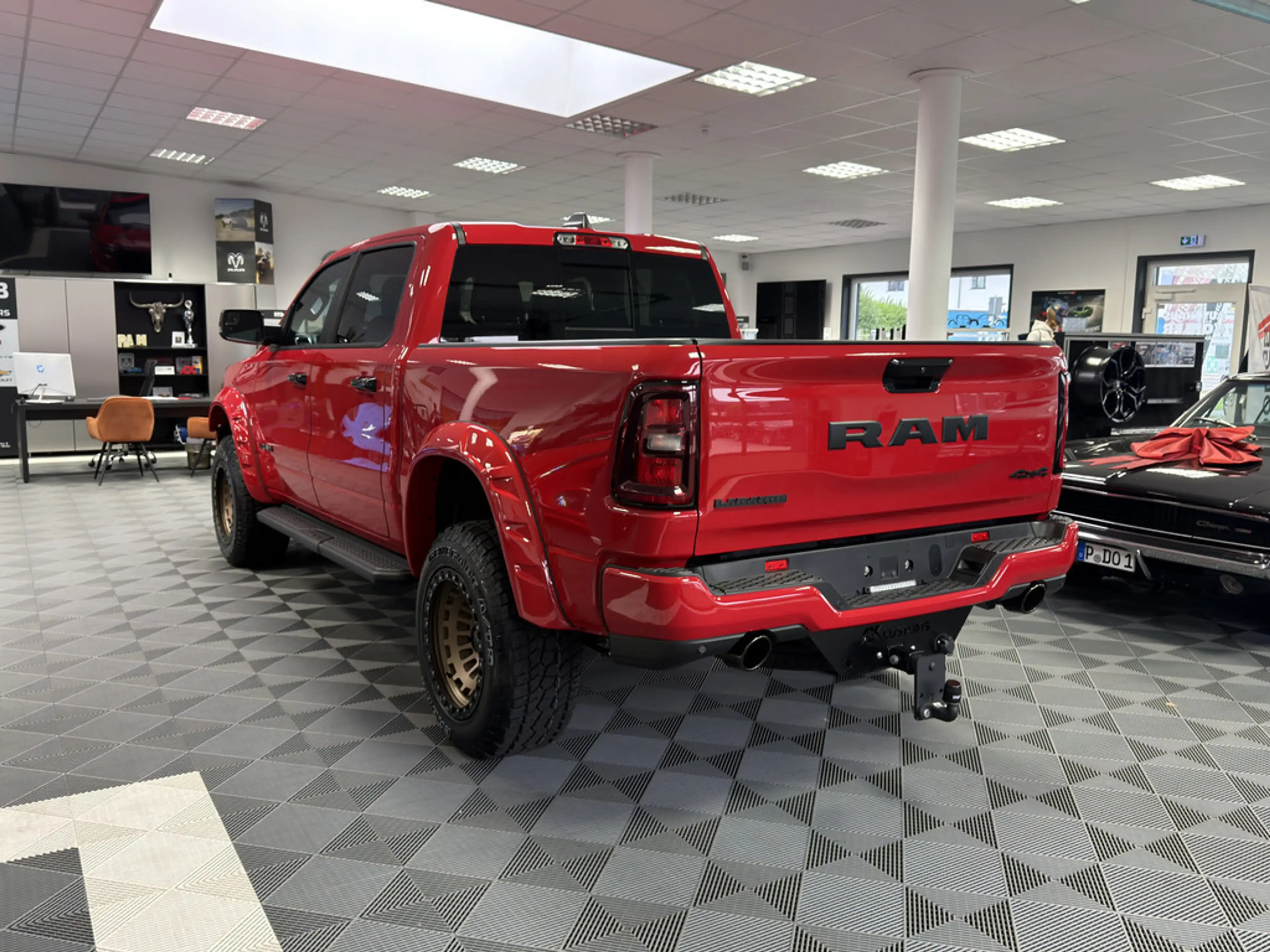 Dodge RAM 1500 Laramie Night AK Coustoms Umbau PANO — photo 6