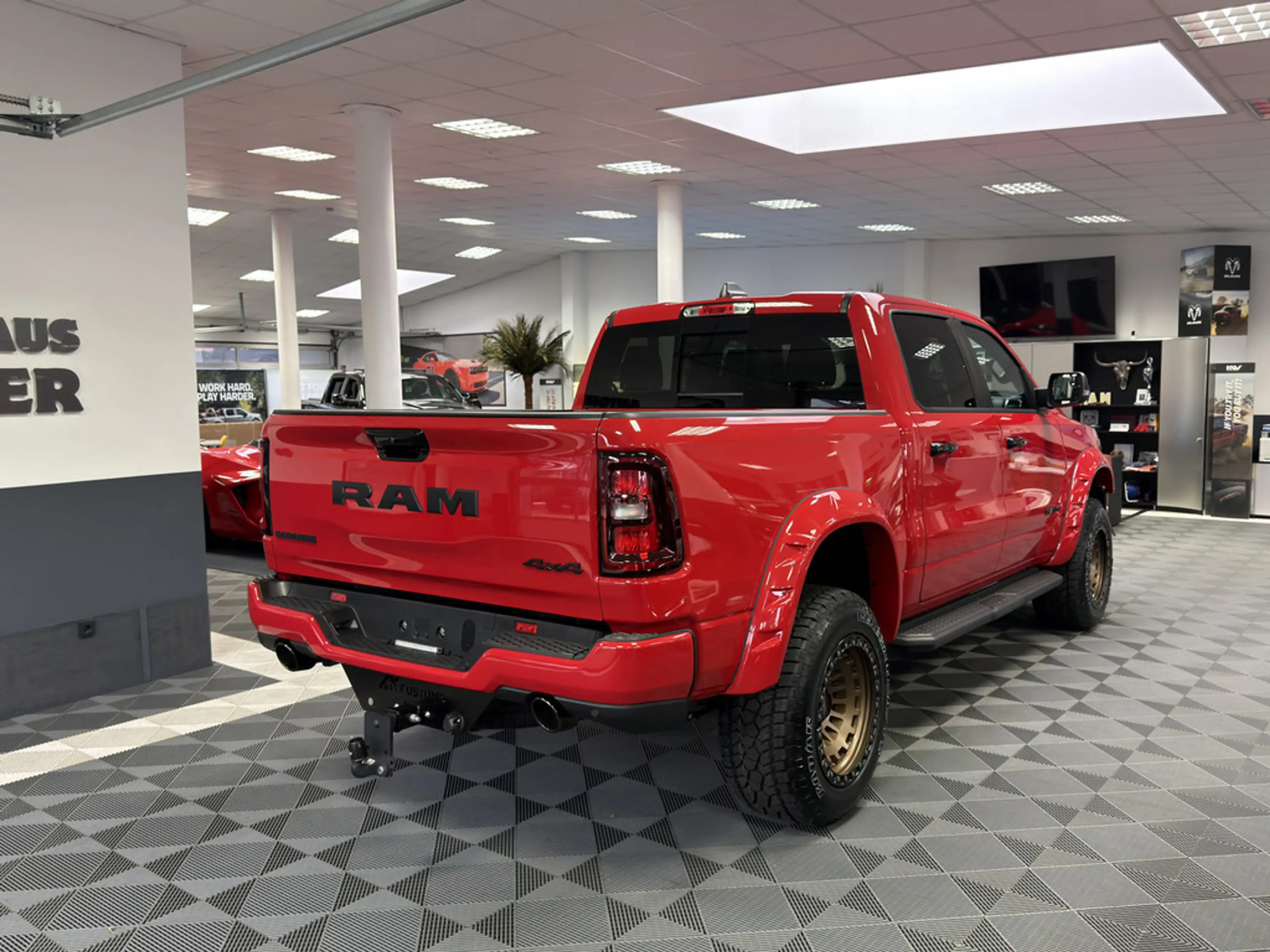 Dodge RAM 1500 Laramie Night AK Coustoms Umbau PANO — photo 8