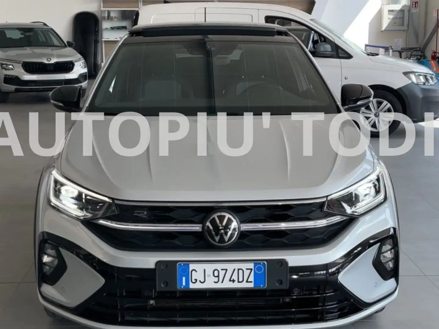 Volkswagen Taigo Taigo 1.0 tsi R-Line 110cv - 1