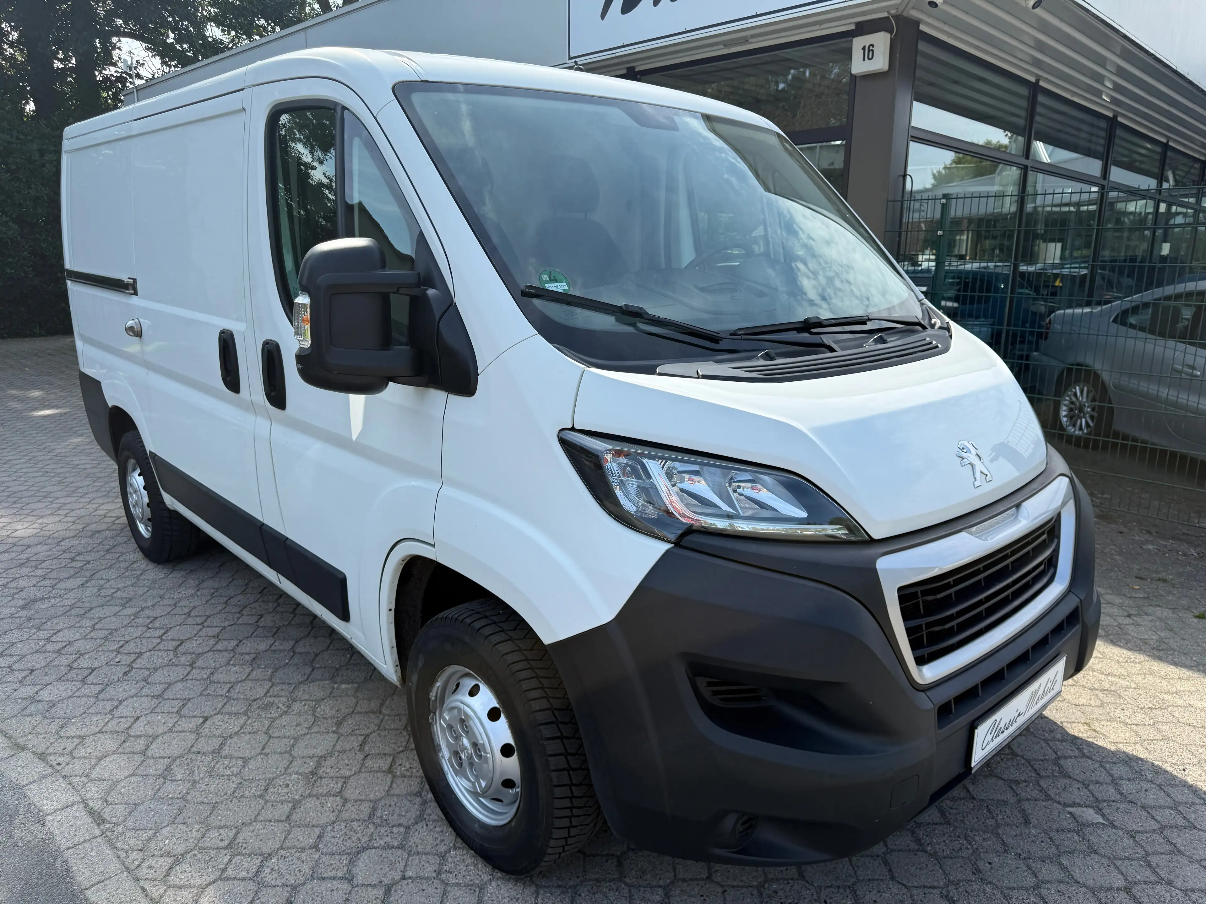 Peugeot Boxer Kasten 330 L1H1 Pro Avantage Edition *nur 116 TKM*1.Hand*Klima*AHK*PDC*