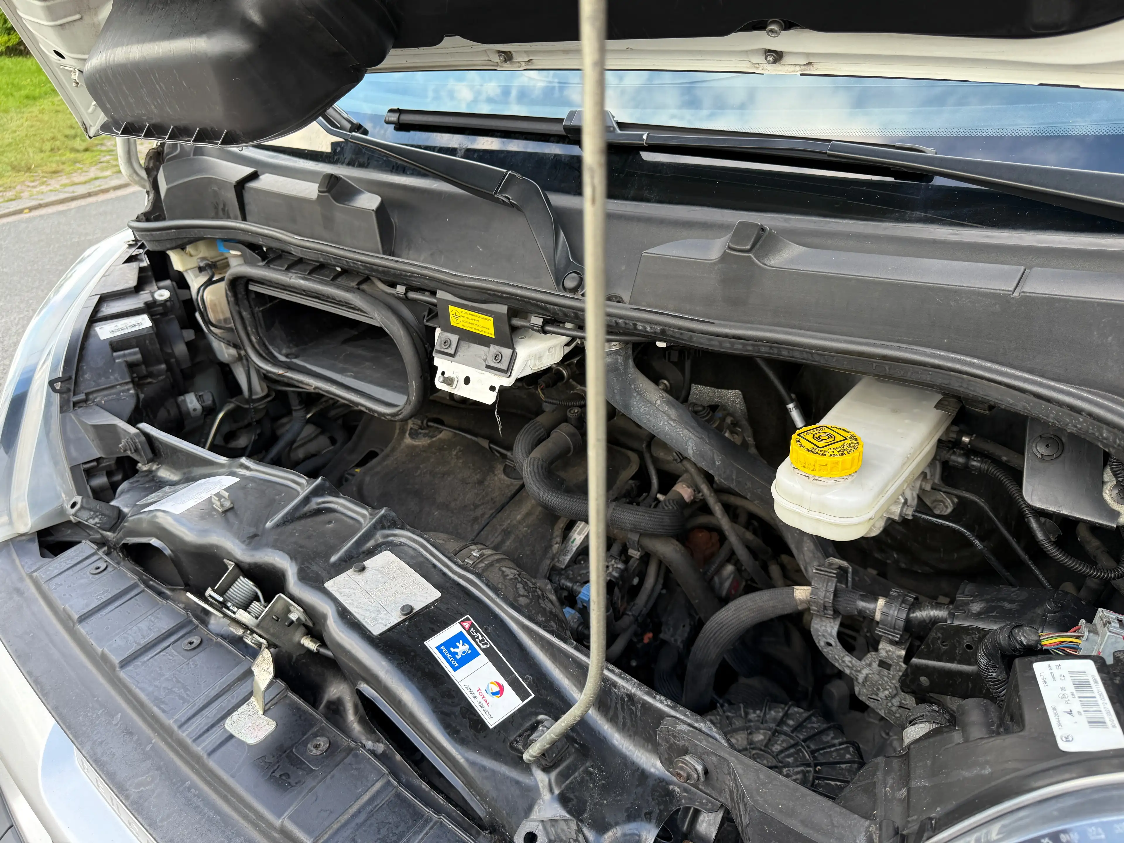 Peugeot Boxer Kasten 330 L1H1 Pro Avantage Edition *nur 116 TKM*1.Hand*Klima*AHK*PDC* — photo 15