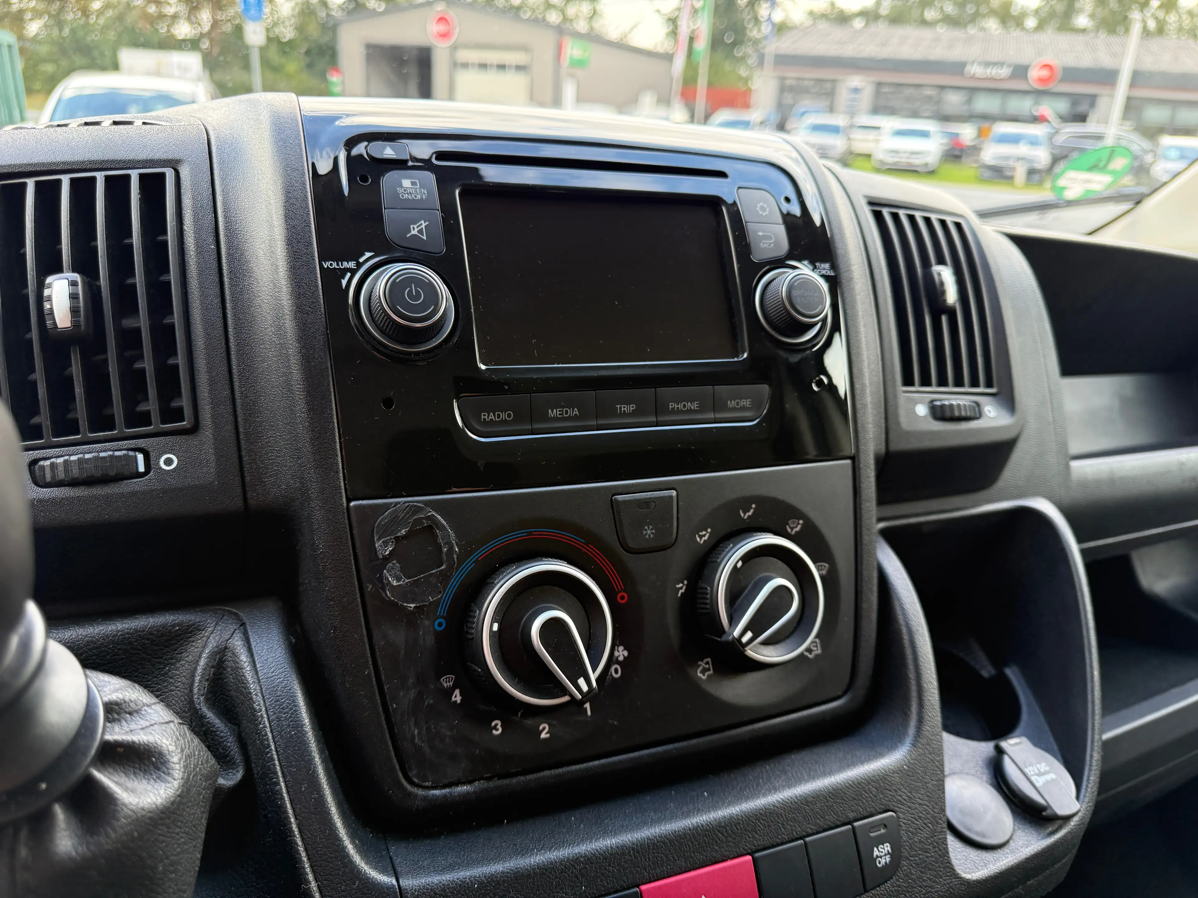 Peugeot Boxer Kasten 330 L1H1 Pro Avantage Edition *nur 116 TKM*1.Hand*Klima*AHK*PDC* — photo 12
