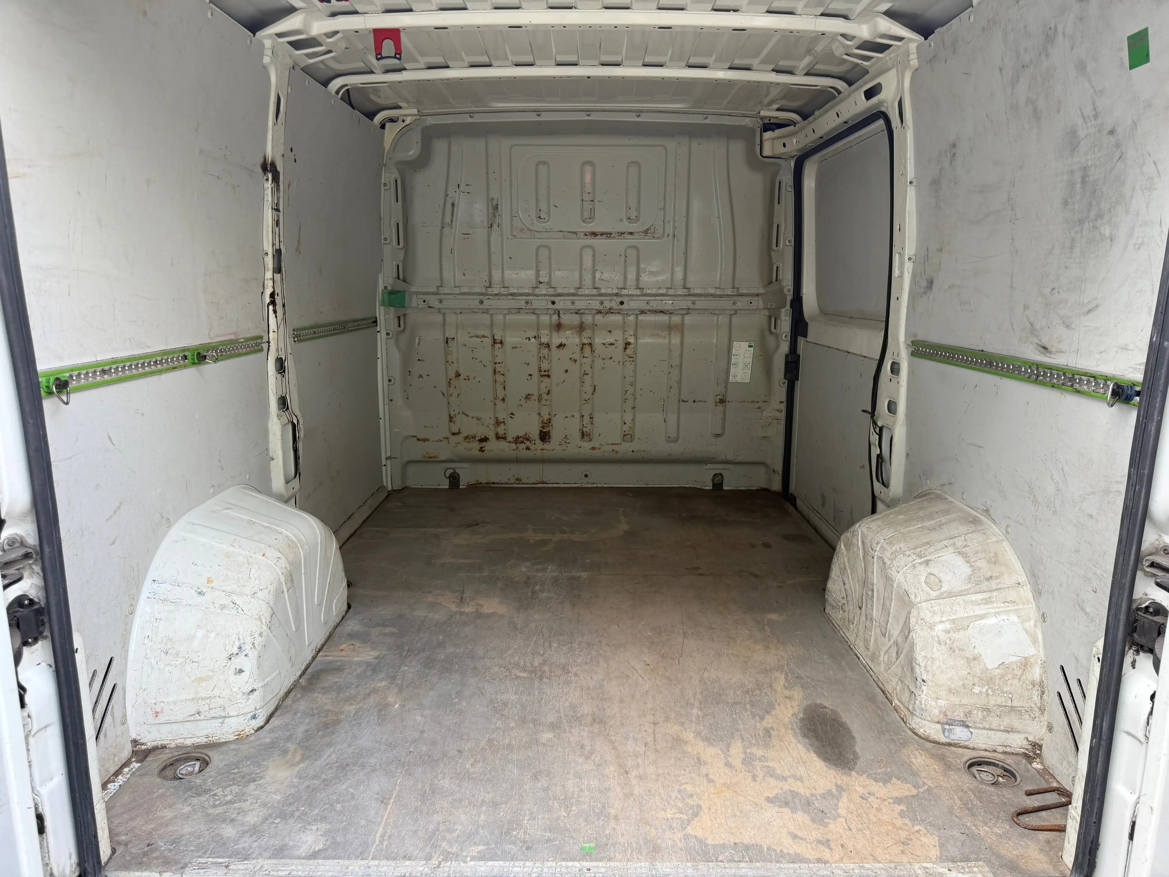 Peugeot Boxer Kasten 330 L1H1 Pro Avantage Edition *nur 116 TKM*1.Hand*Klima*AHK*PDC* — photo 14