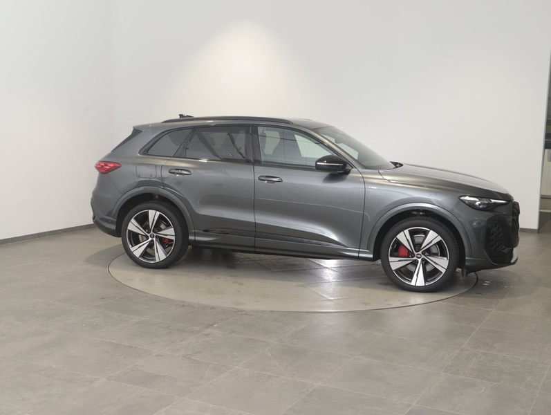 Audi Q5 SUV TDI quattro 150 kW — photo 6