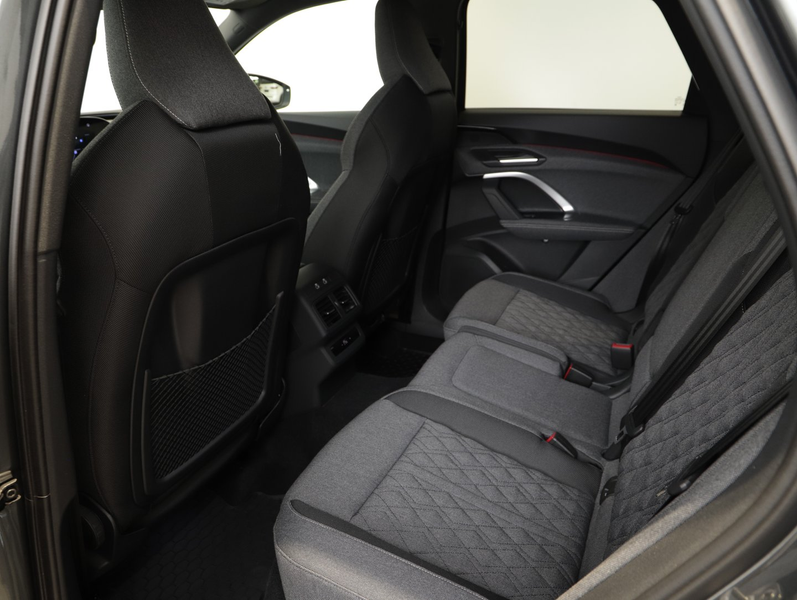 Audi Q5 SUV TDI quattro 150 kW — photo 12