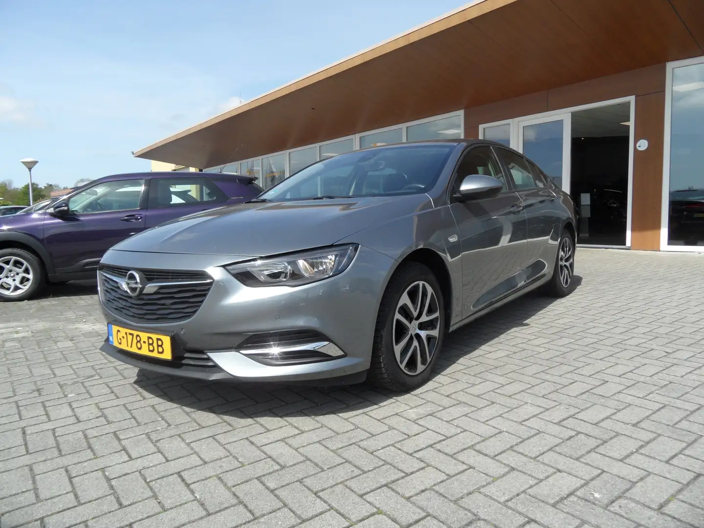 Opel Insignia Grand Sport 1.5 Turbo Edition Grijs - 1