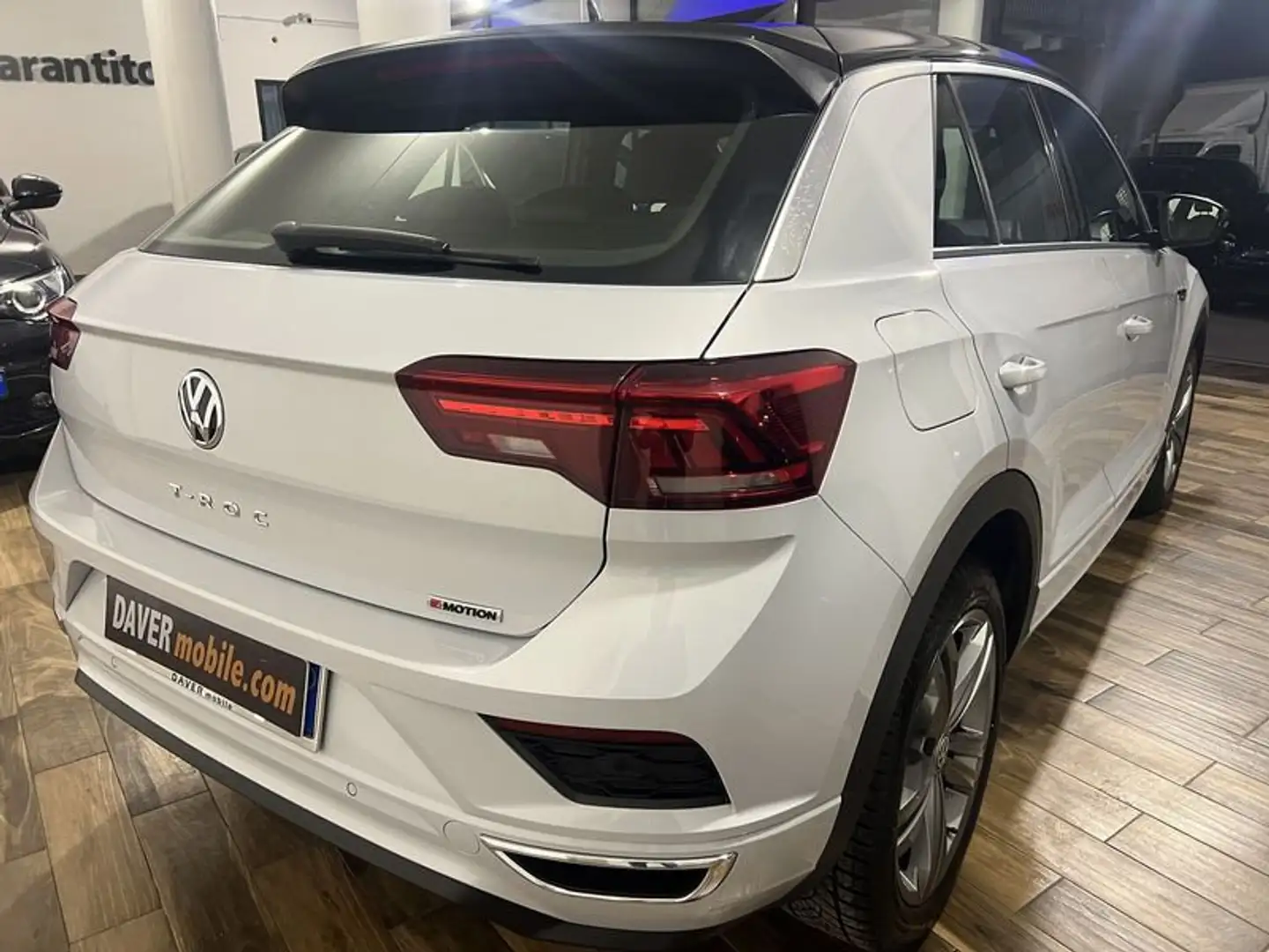 Volkswagen T-Roc 2.0 TDI DSG 4MOTION R LINE BlueMotion Technology Wit - 2