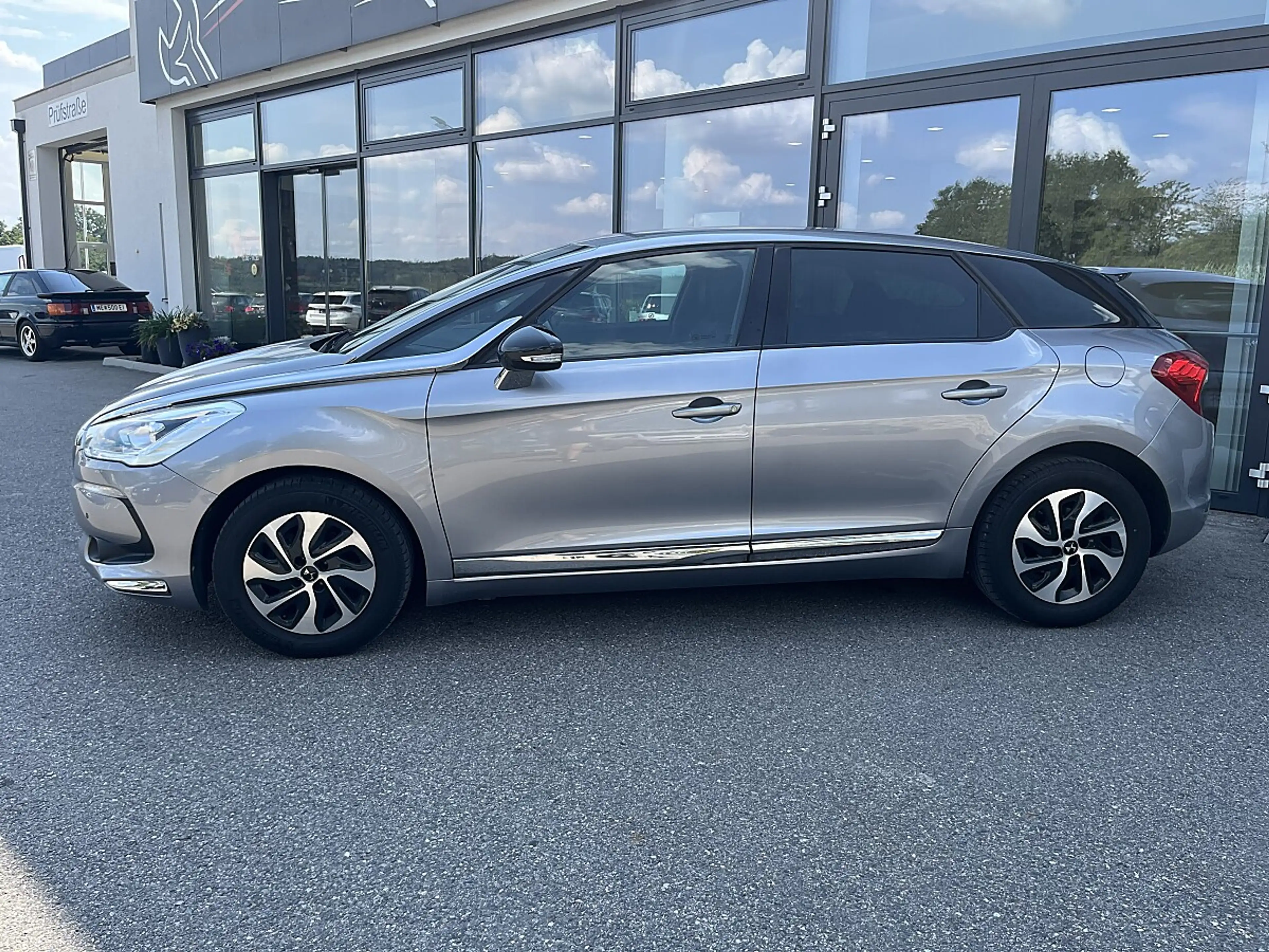 DS Automobiles DS 5 DS5 BlueHDi S&S 120 — photo 3