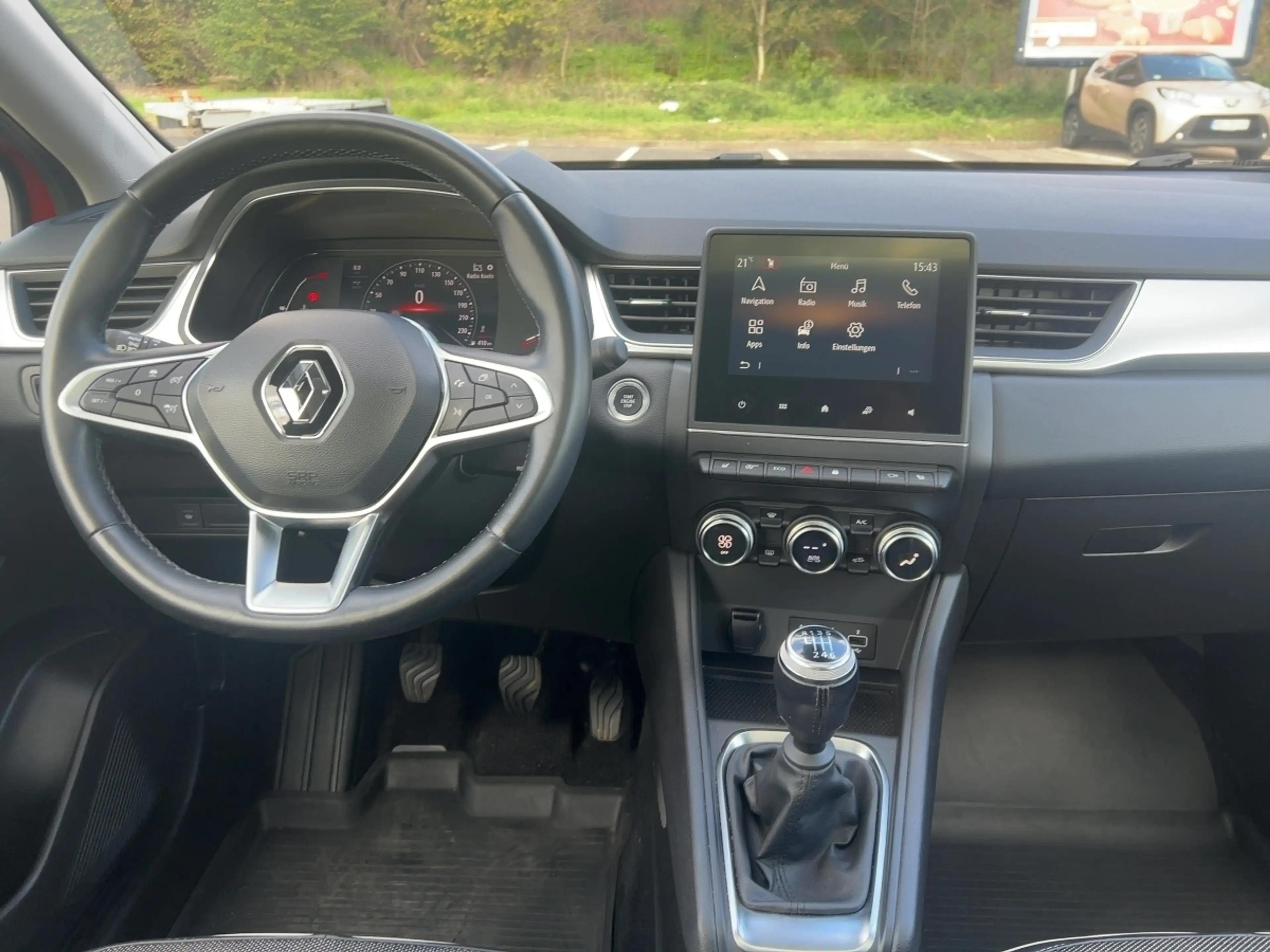Renault Captur INTENS TCe 90 GLASSCHIEBEDACH — photo 11