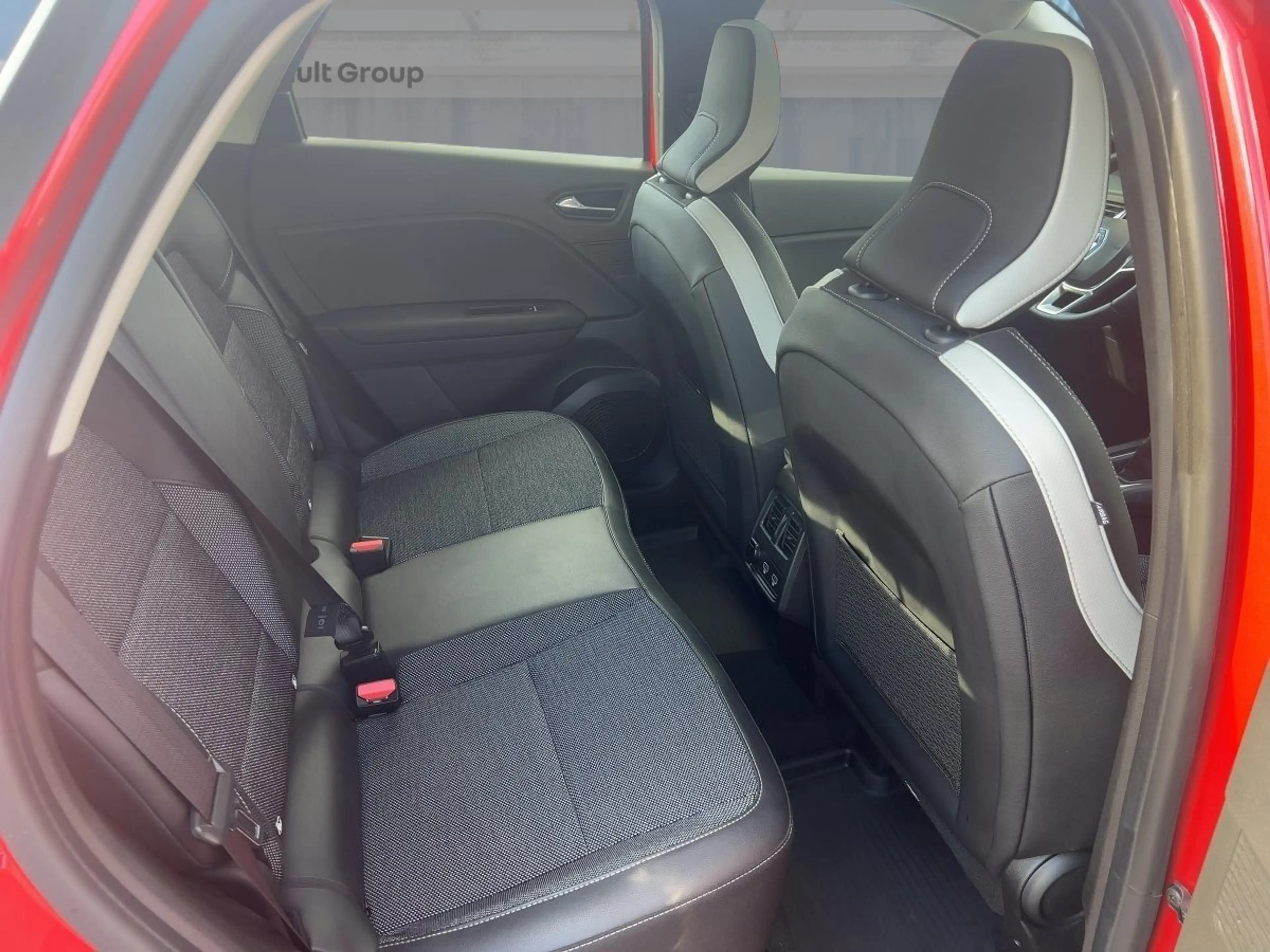 Renault Captur INTENS TCe 90 GLASSCHIEBEDACH — photo 9