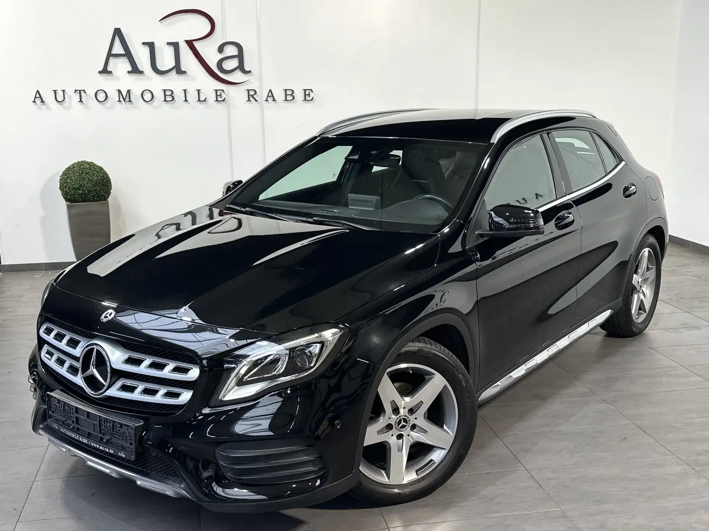 Mercedes-Benz GLA 180 DCT AMG-Line NAV+LED+SHZ+KAMERA+EU6dT+PP Schwarz - 2