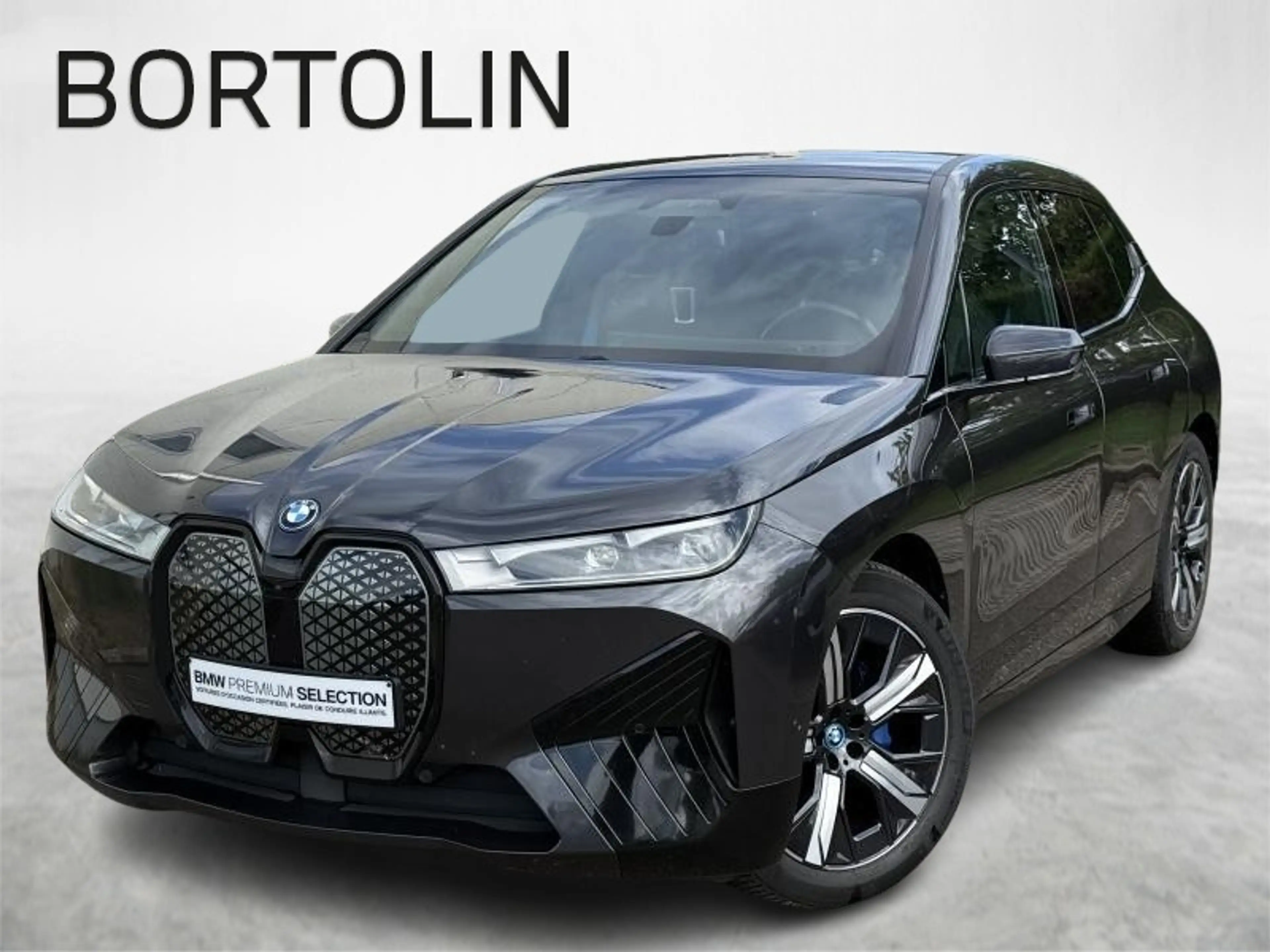 BMW iX xDrive 40 Kit M Sport Attache Remorque Toit Panora