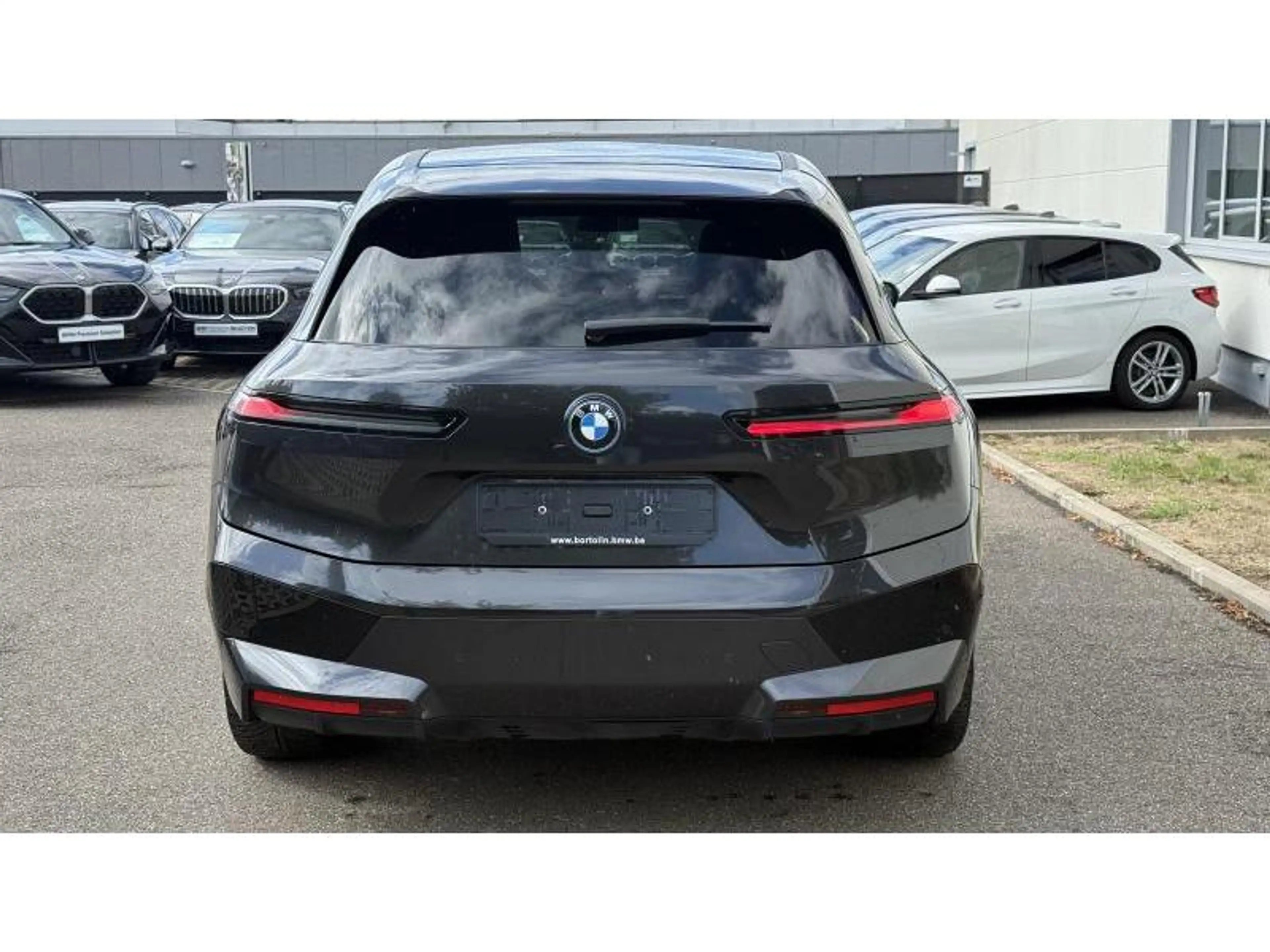 BMW iX xDrive 40 Kit M Sport Attache Remorque Toit Panora — photo 4