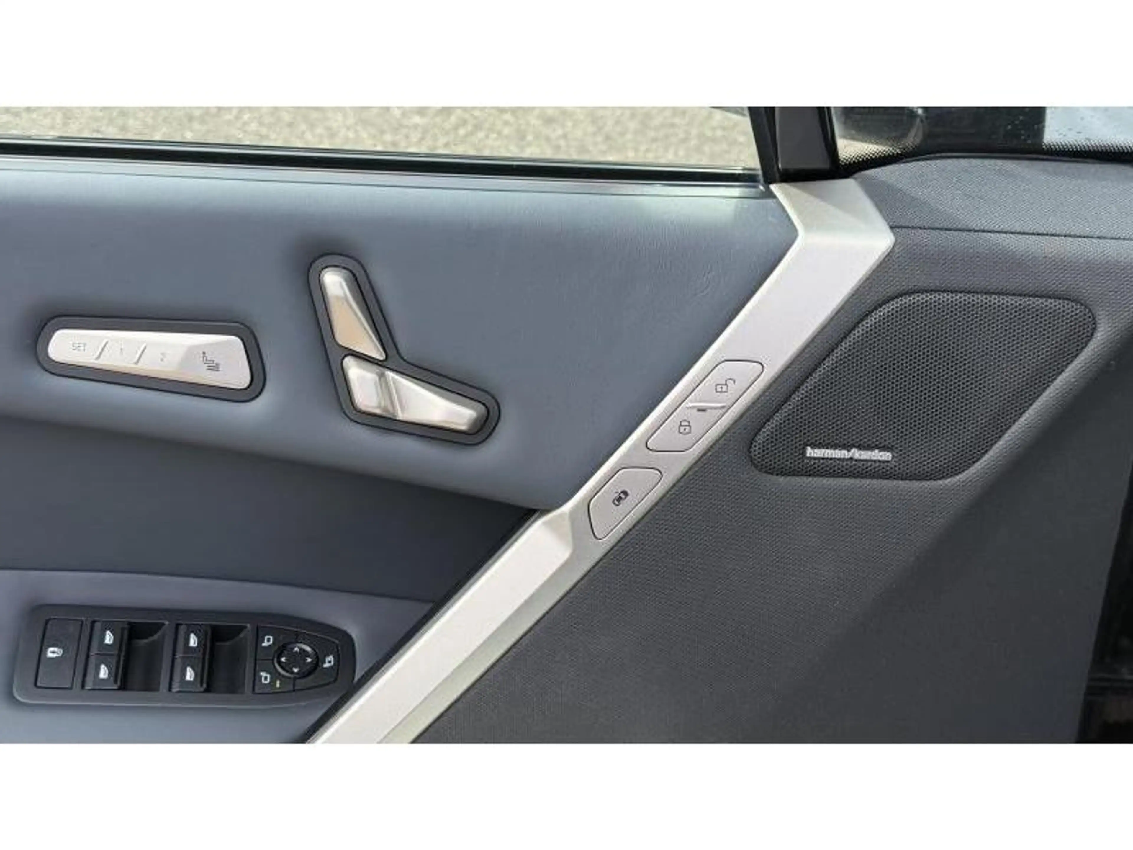 BMW iX xDrive 40 Kit M Sport Attache Remorque Toit Panora — photo 9