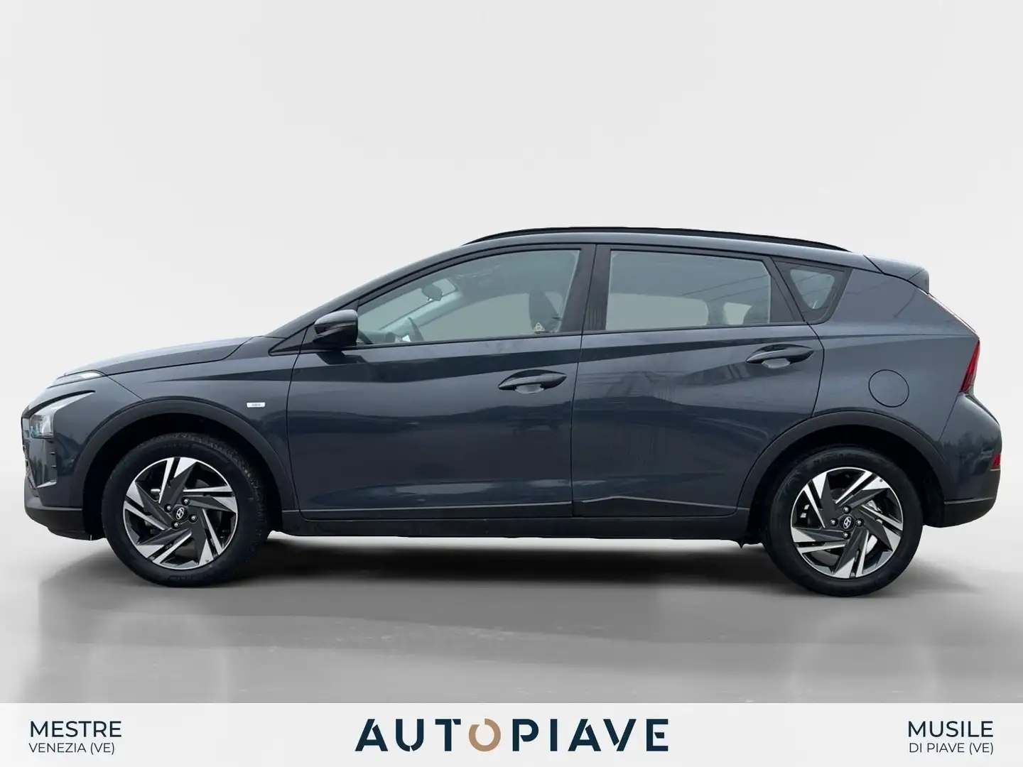 Hyundai BAYON 1.0 T-GDI Hybrid 48V iMT XLine Gris - 2