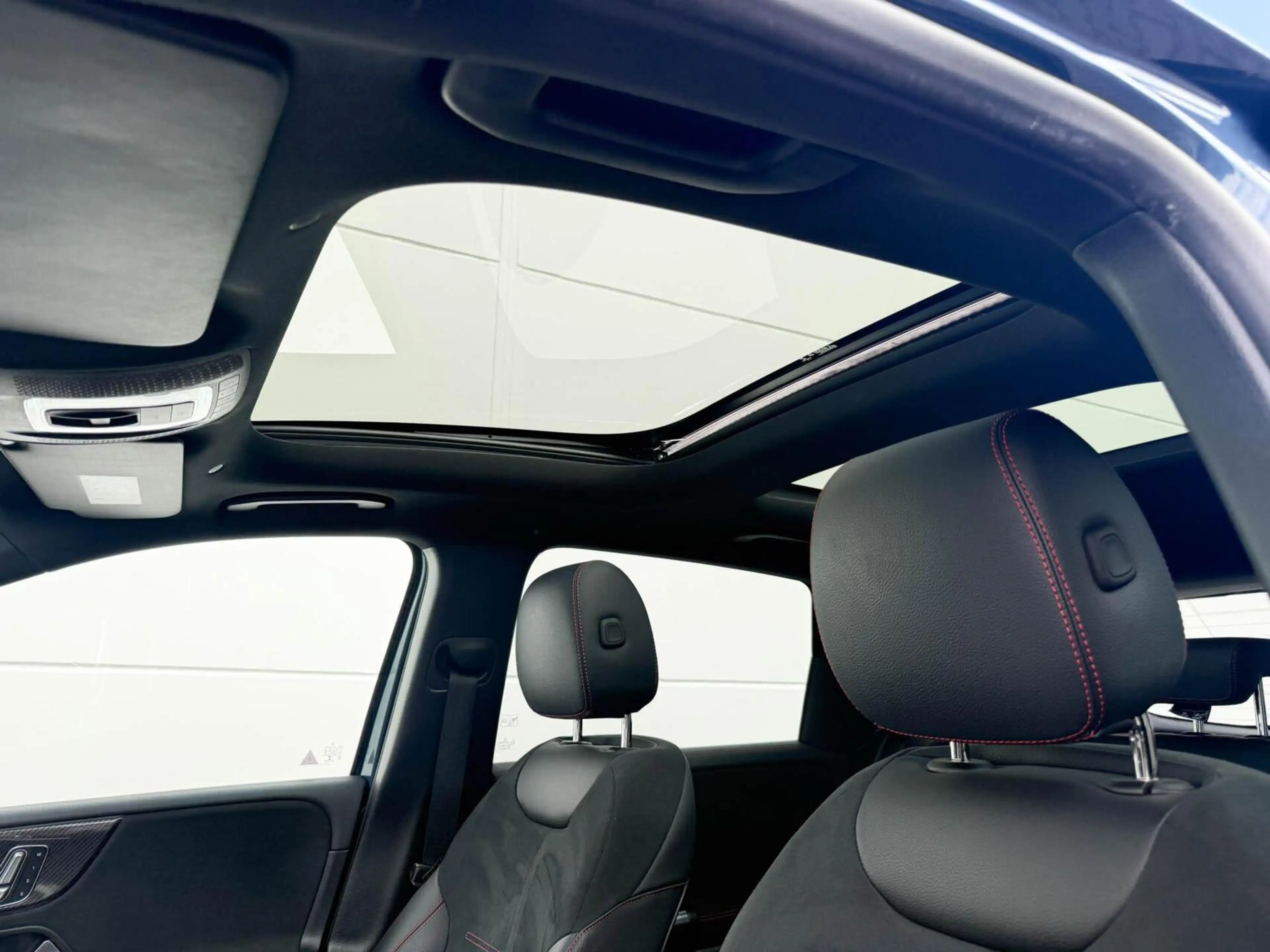 Mercedes-Benz B 250 225pk Premium Plus AMG | Panoramadak | Memory | Sf — photo 11