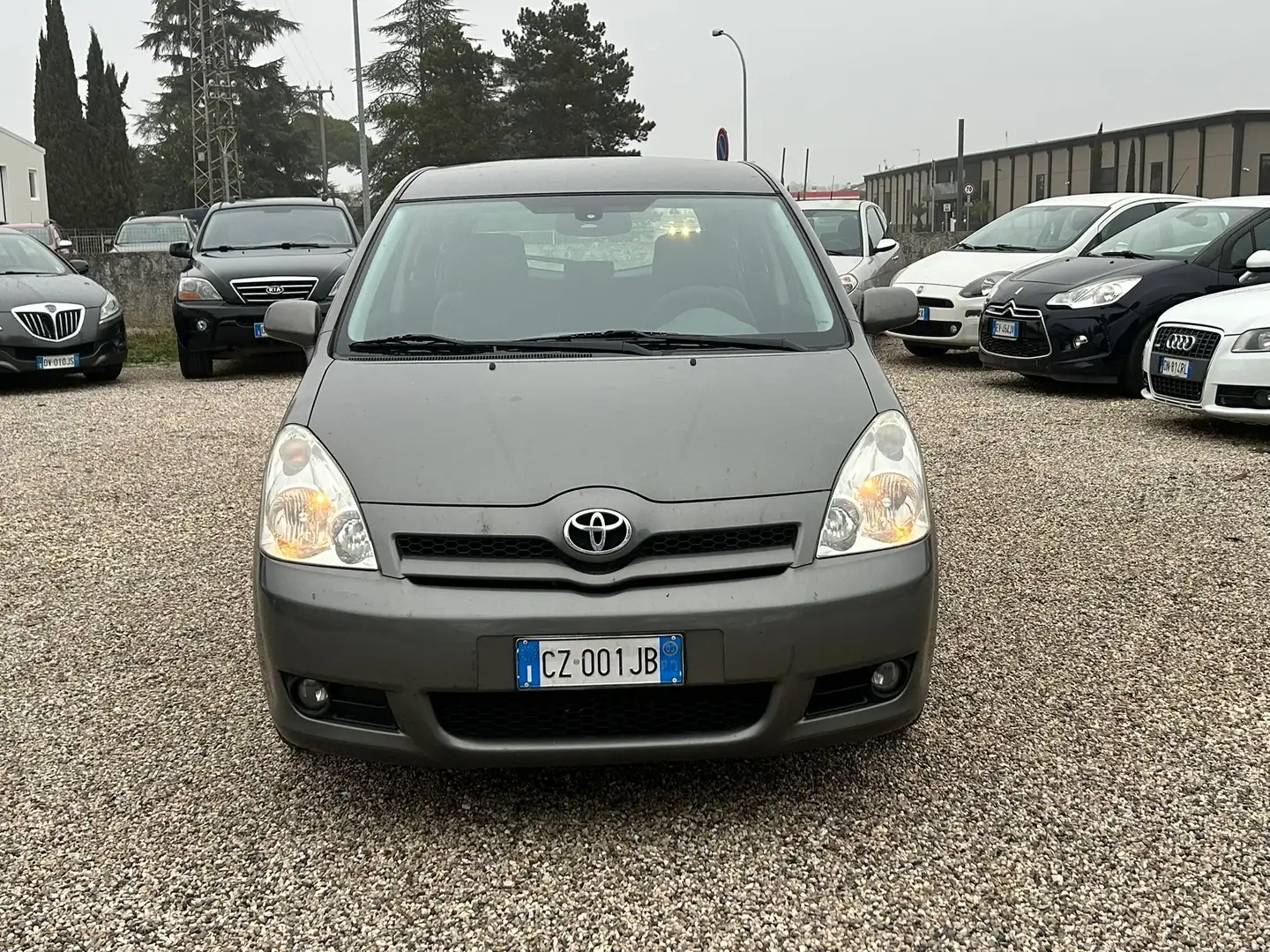 Toyota Corolla Verso 2.0 d-4d Sol 5p.ti - 2