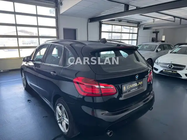 BMW 2 Series view 10