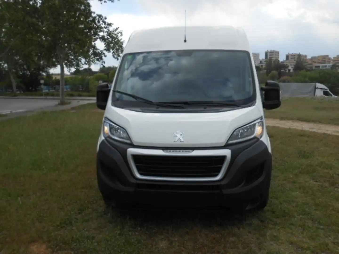 Peugeot Boxer Furgón 2.2BlueHDI 333 L2H2 Pack S&S 140 Blanco - 2