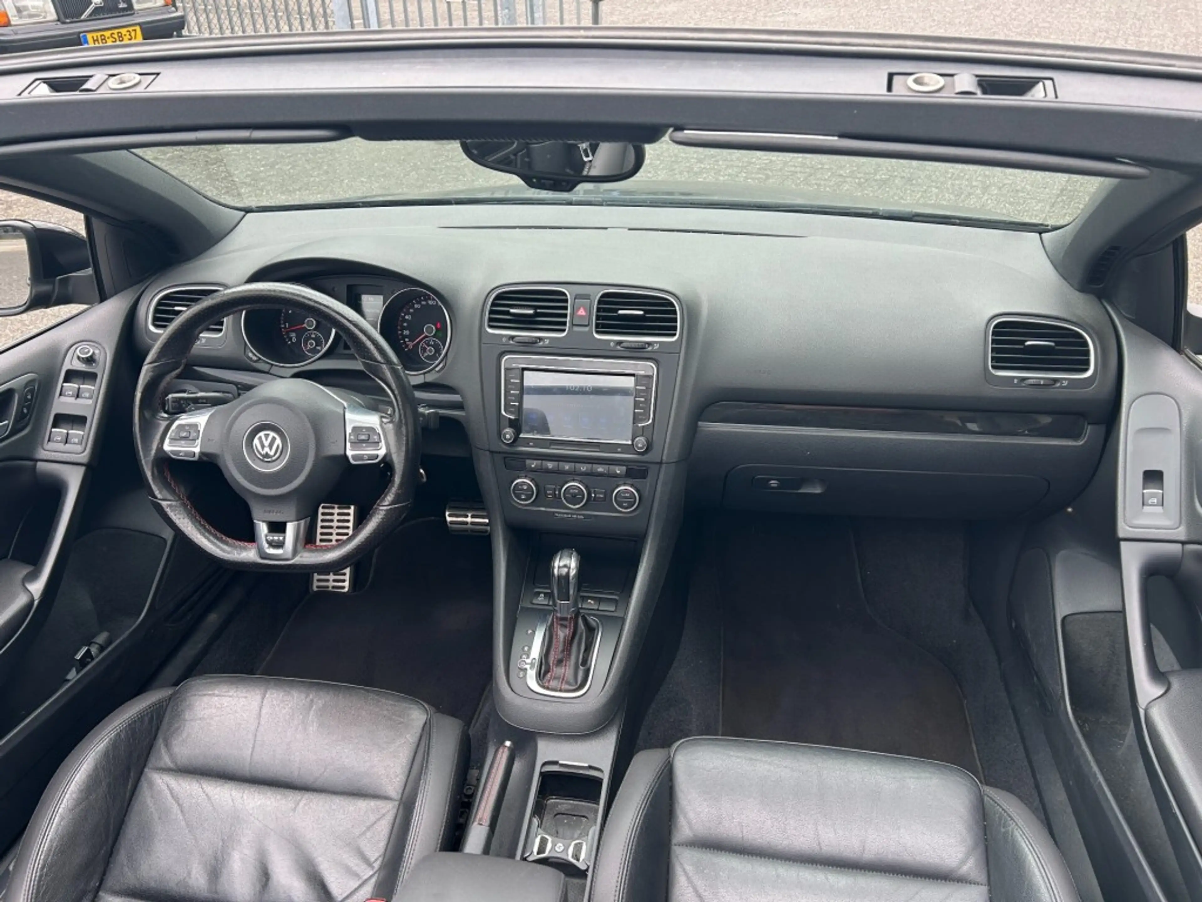 Volkswagen Golf Cabriolet 2.0 TSI - GTI EDITION DSG — photo 32
