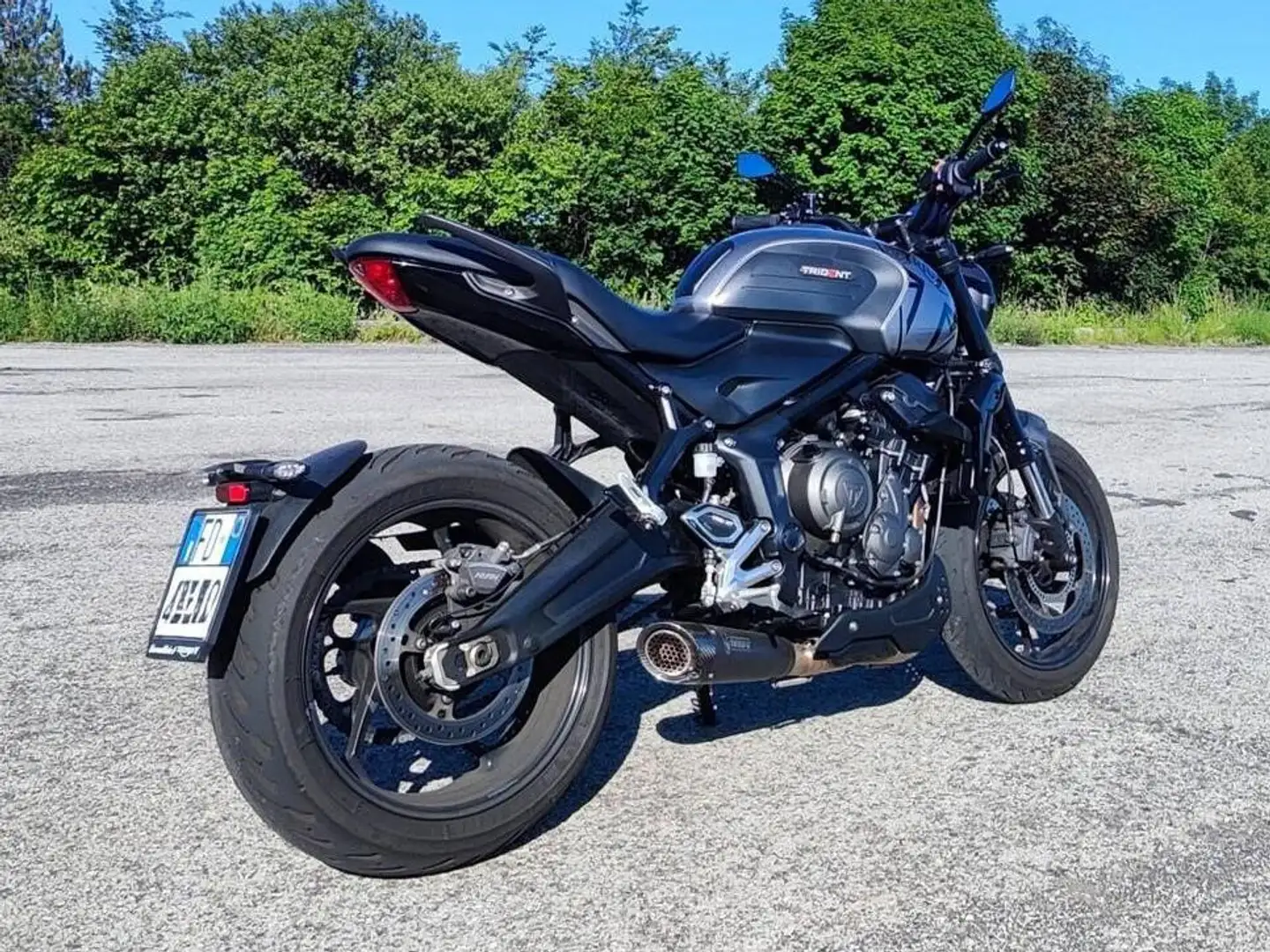 Triumph Trident 660 Grigio - 1