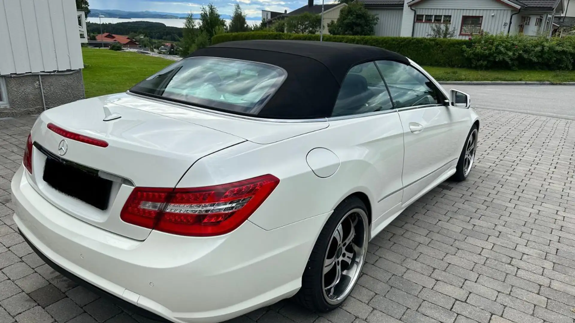 Mercedes-Benz E 220 CDI DPF Cabrio BlueEFFICIENCY 7G-TRONIC Avantgarde Weiß - 2