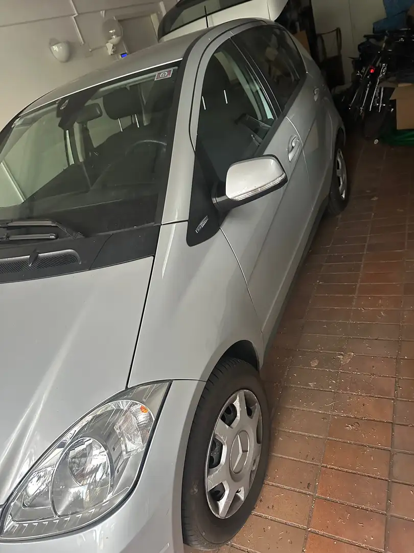 Mercedes-Benz A 160 A 160 BlueEfficiency Silber - 2