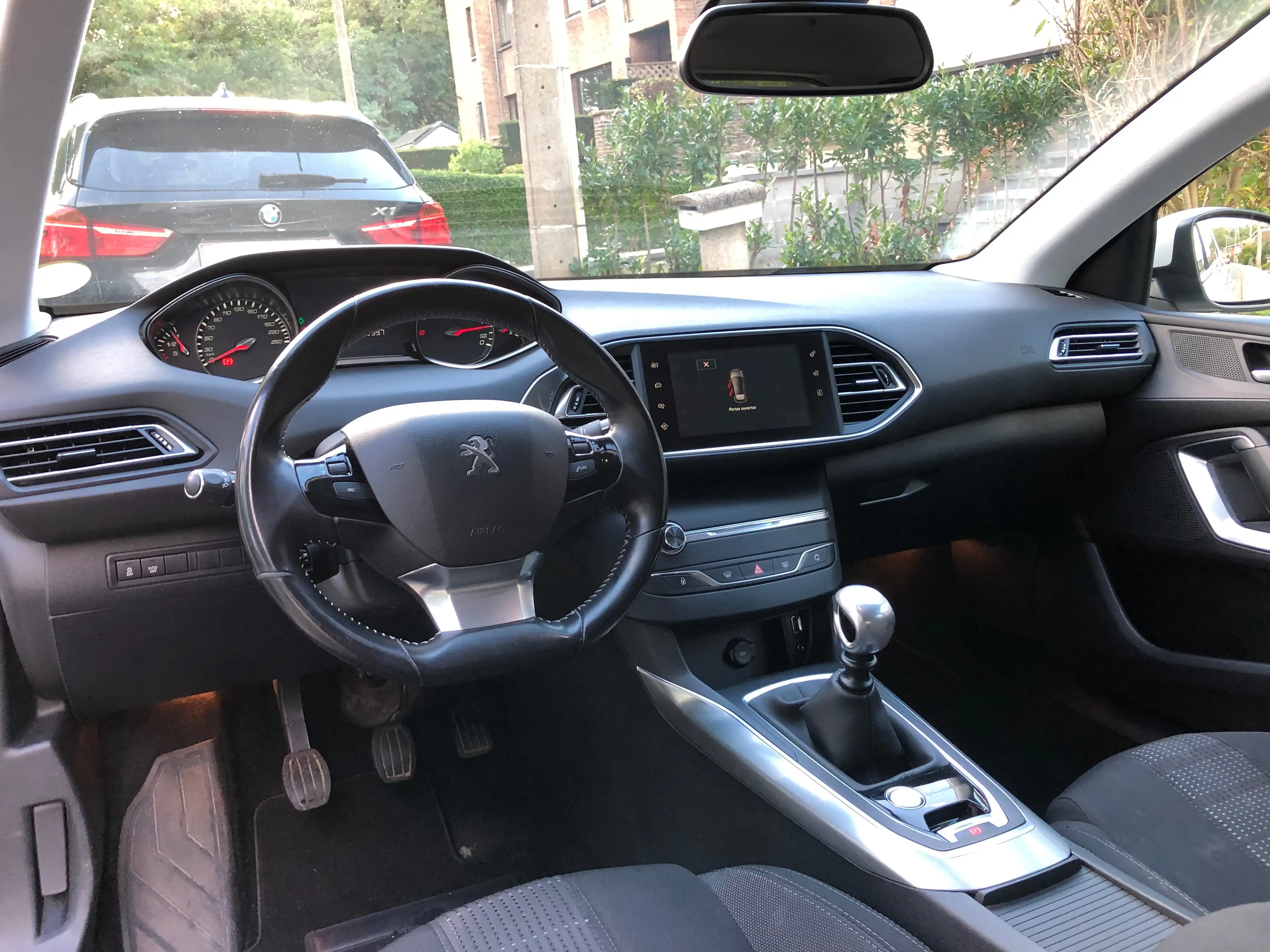 Peugeot 308 308 1.6 BlueHDi — photo 10